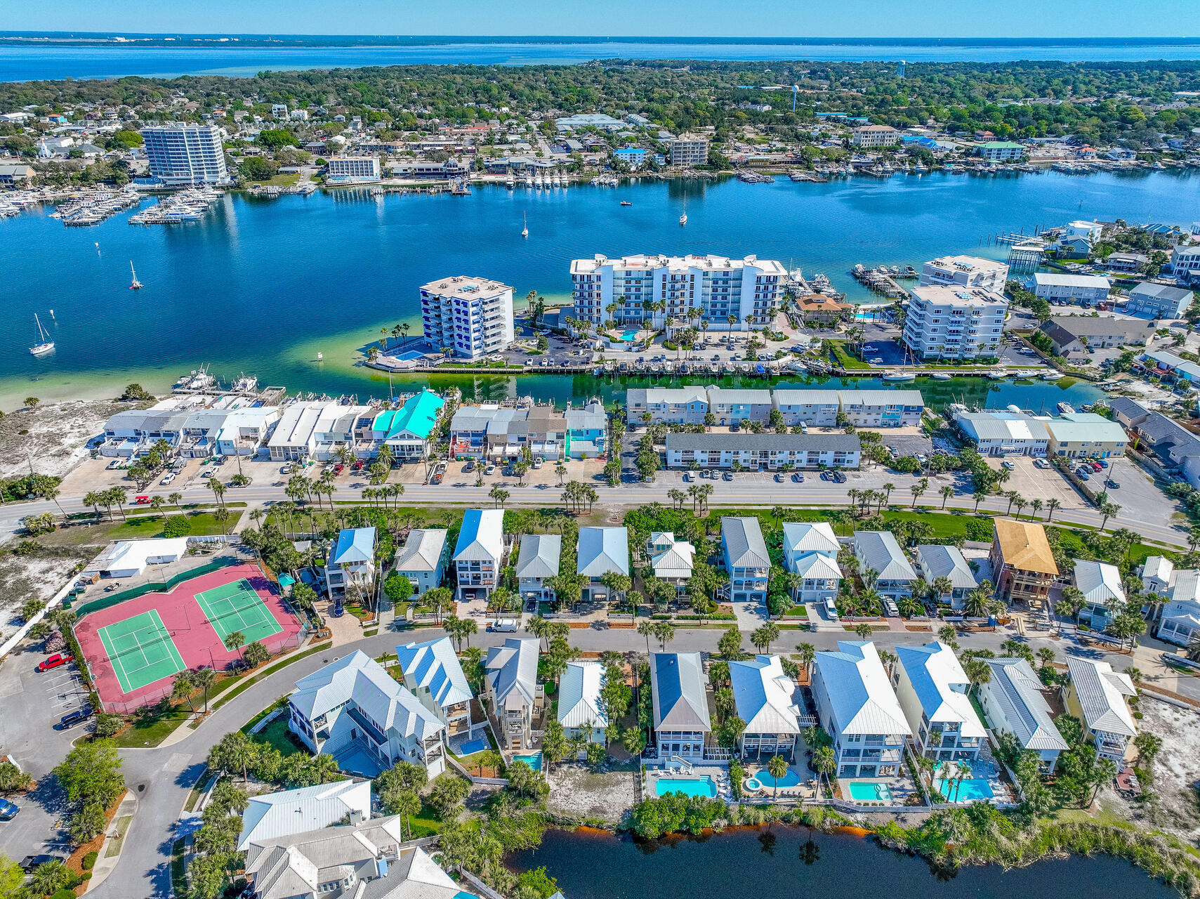 DESTIN POINTE - Residential