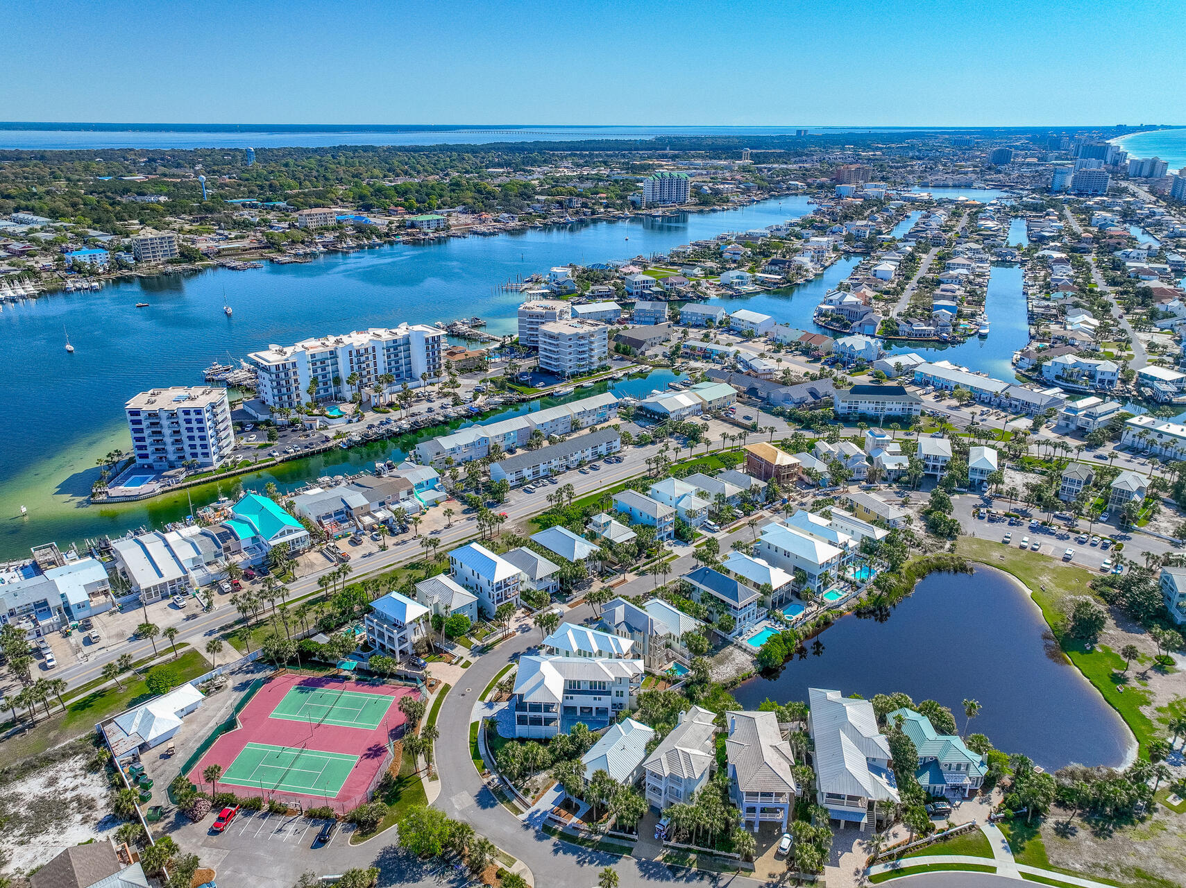 DESTIN POINTE - Residential