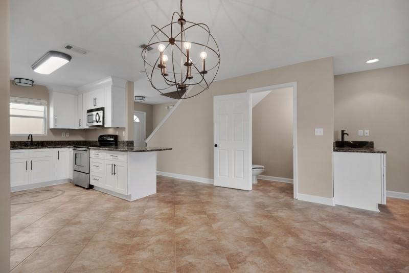 PELICAN PLACE T/H EAST - Residential