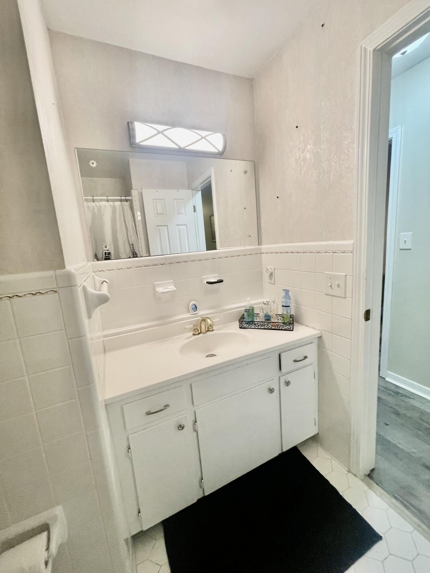 POQUITO BAYOU - Residential Lease
