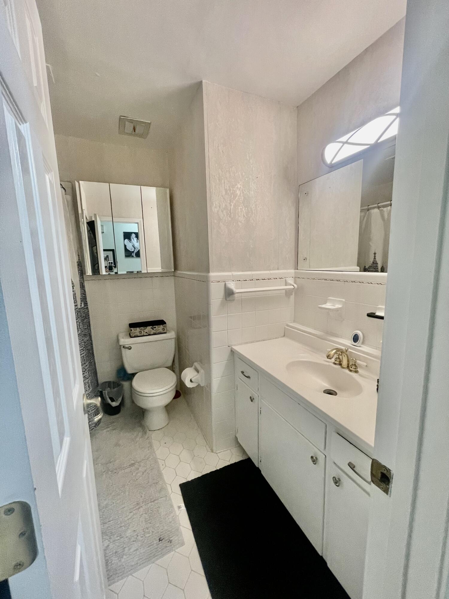 POQUITO BAYOU - Residential Lease