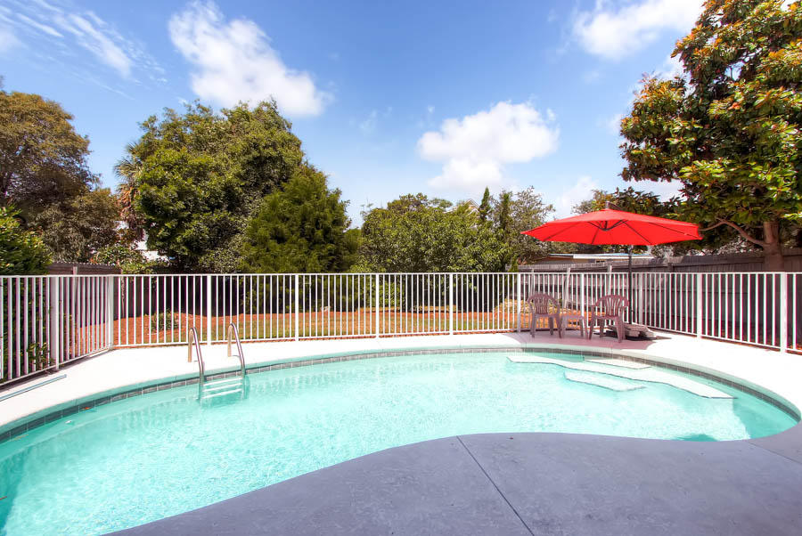 CRYSTAL BEACH - Residential