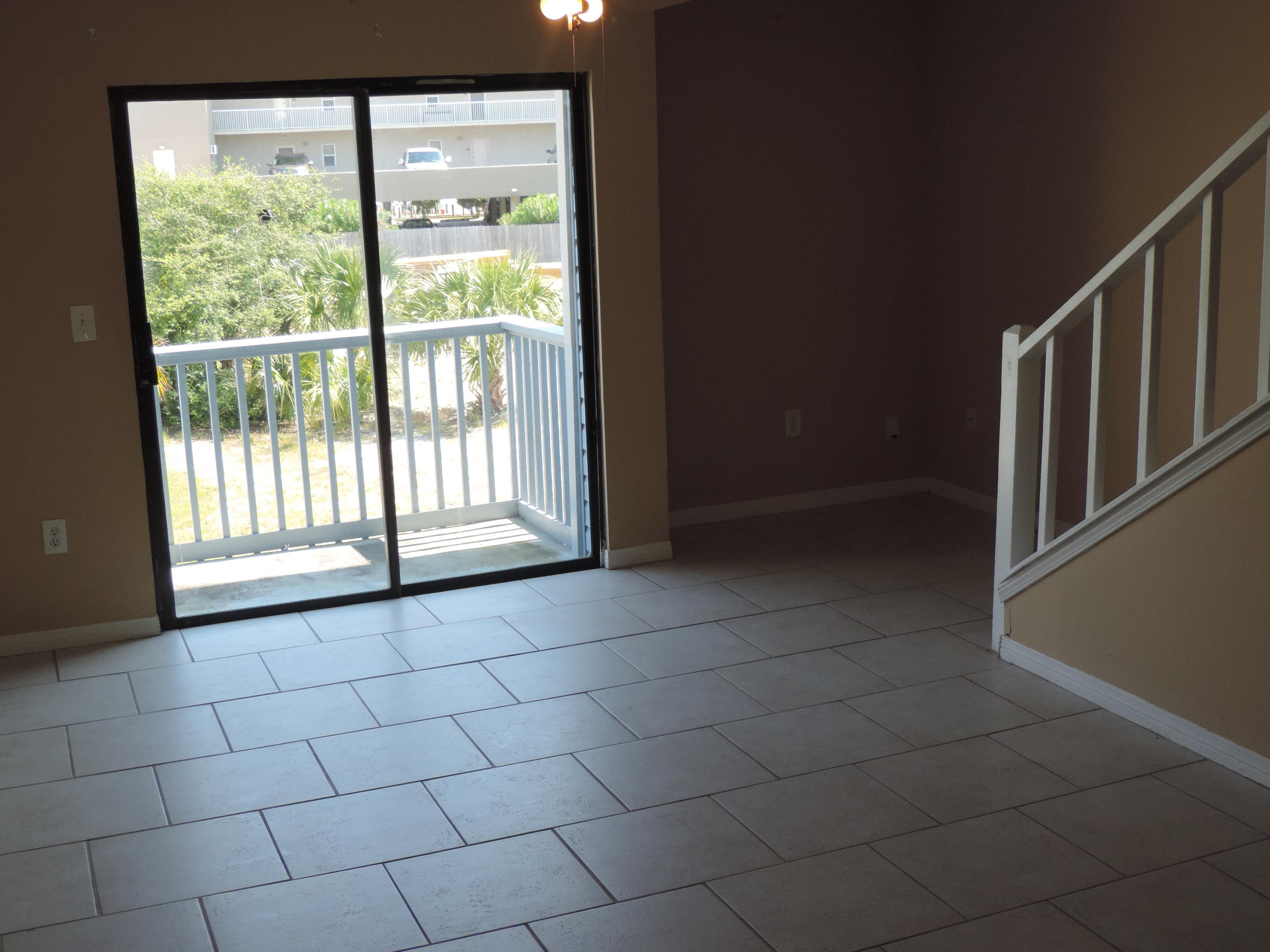 COMMODORES LANDING - Residential