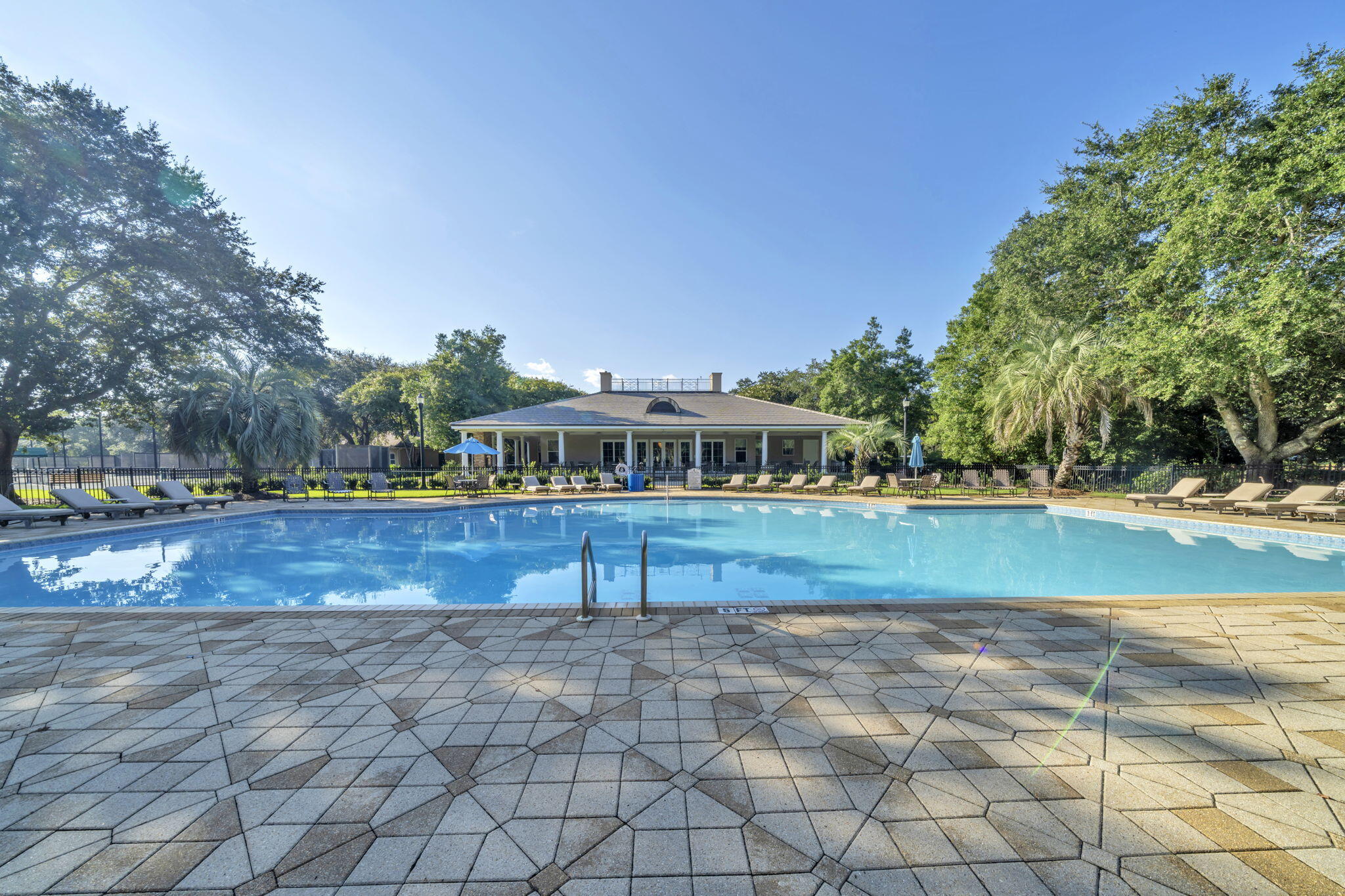 BROWNSTONES AT KELLY PLANTATION - Residential