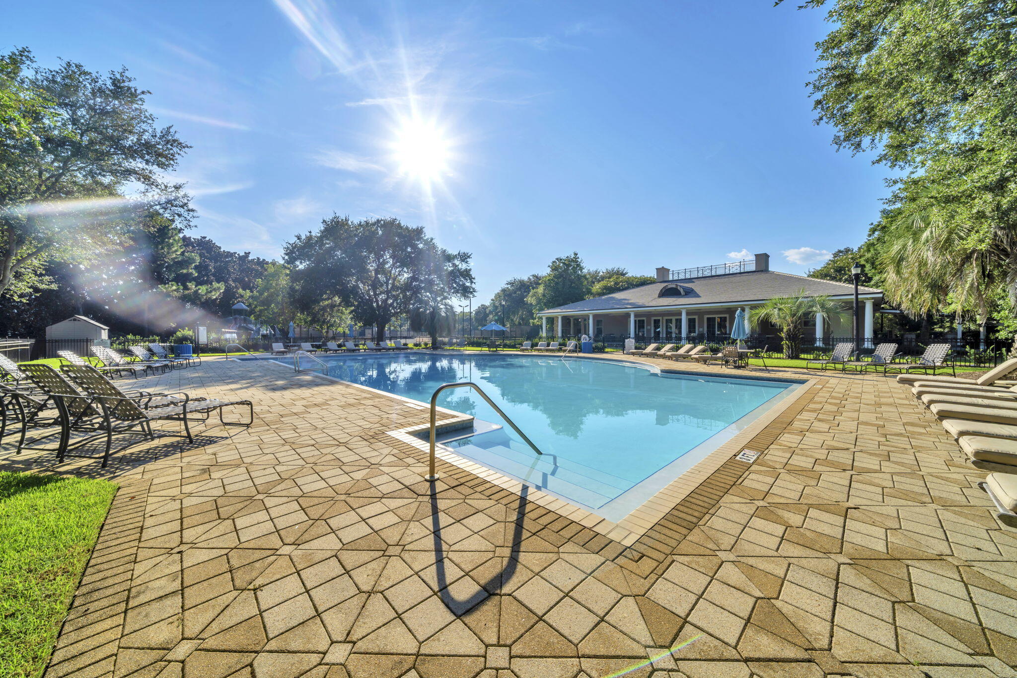 BROWNSTONES AT KELLY PLANTATION - Residential