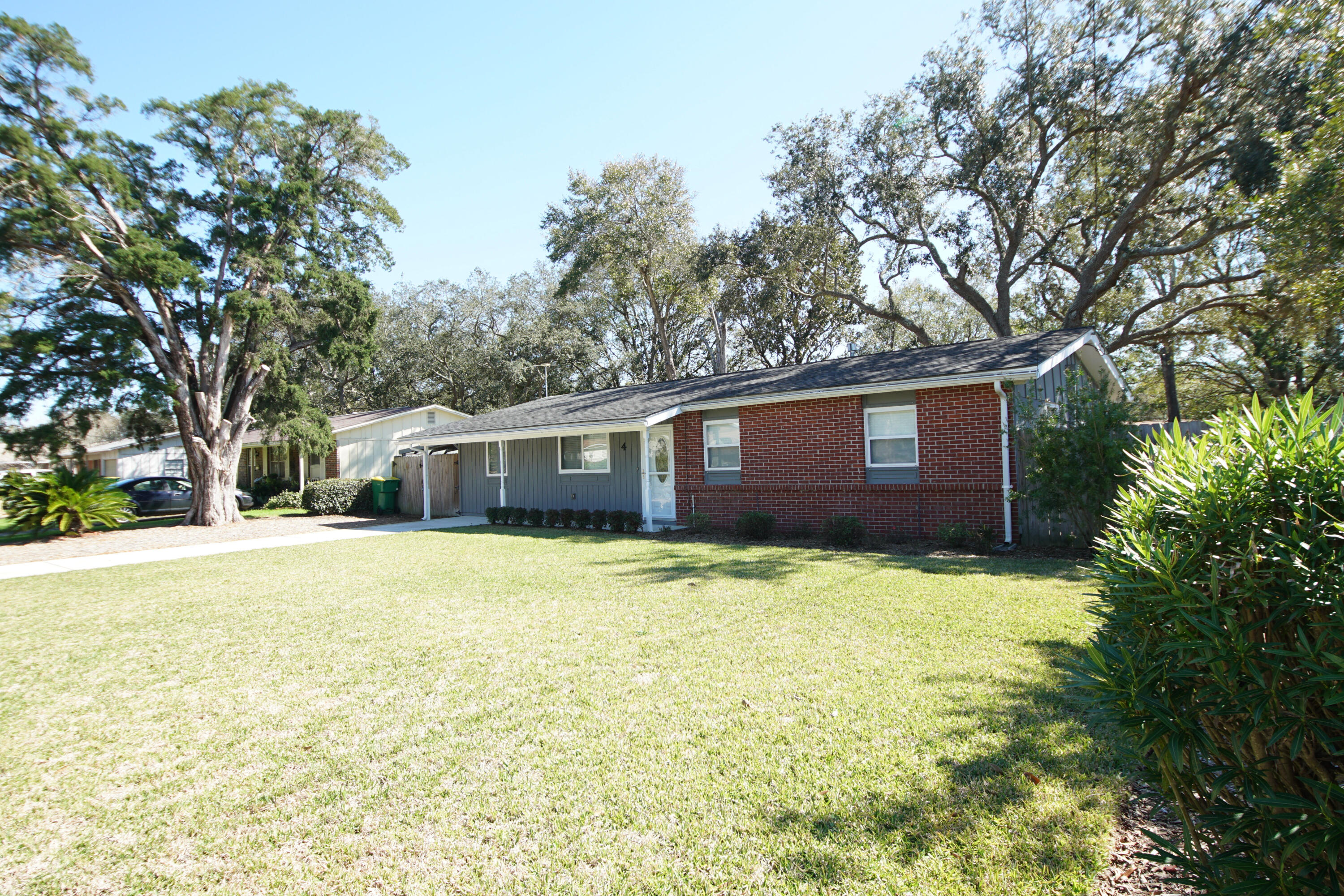 SPRINGDALE - Residential