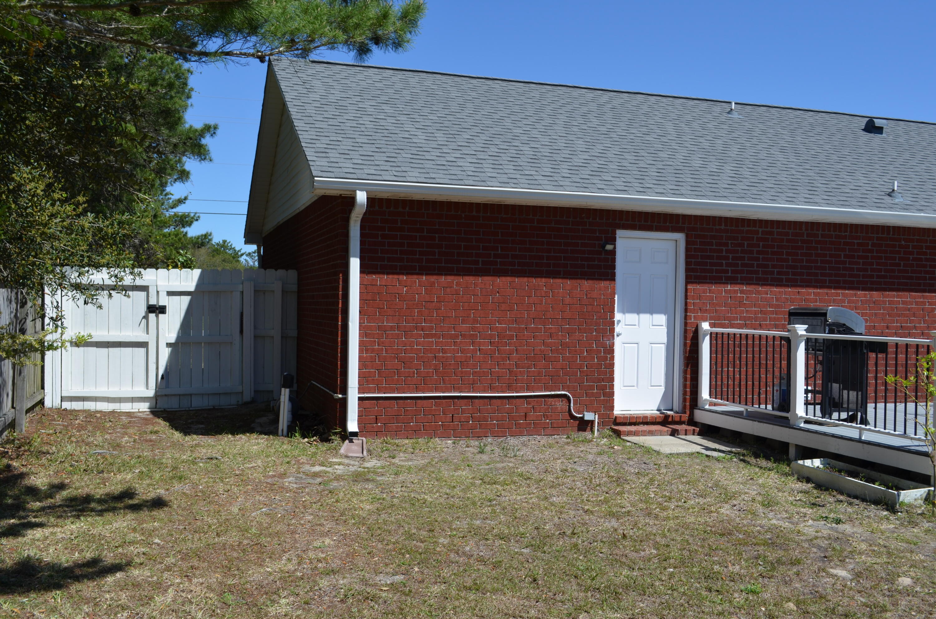 NAVARRE 1ST ADD - Residential