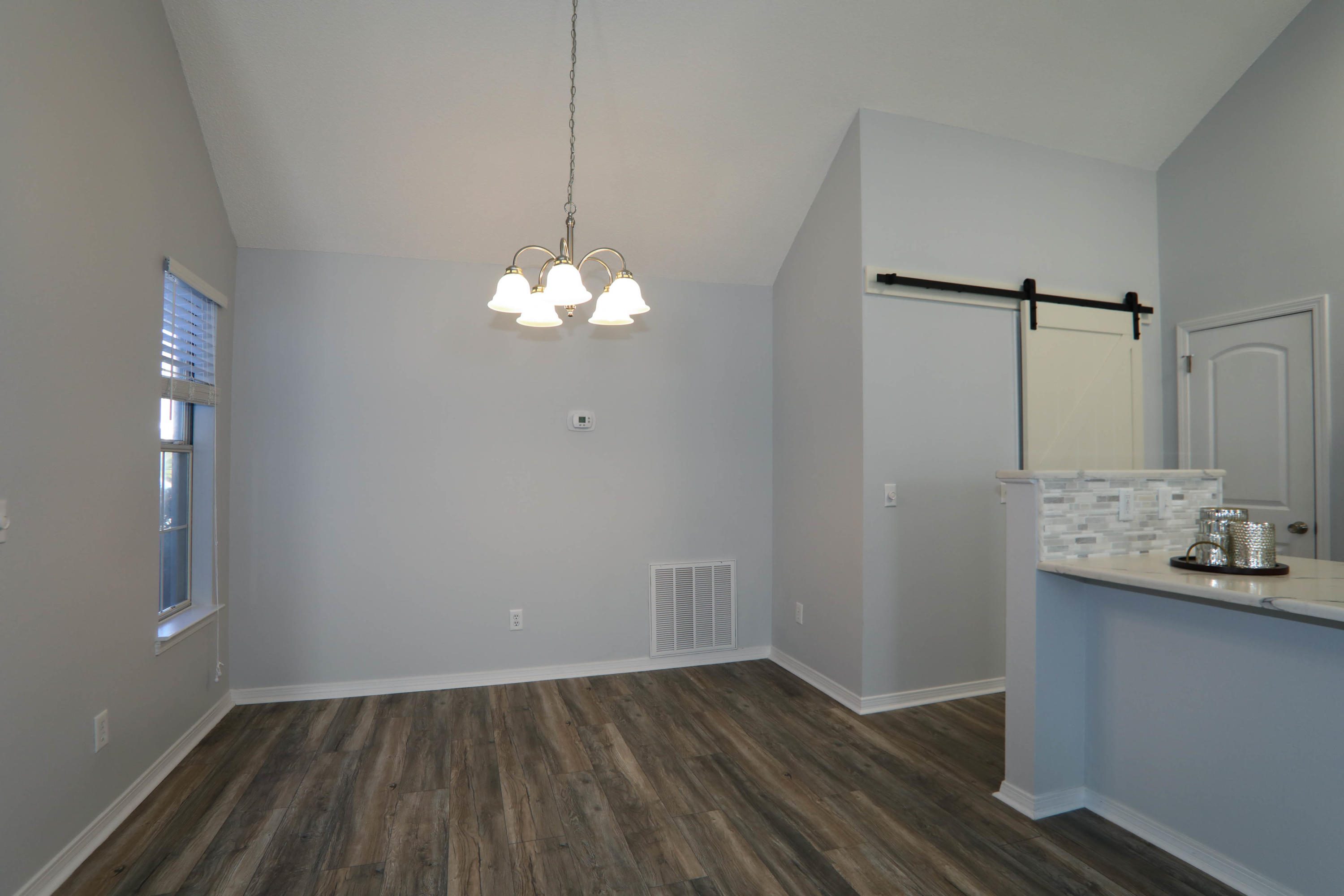 LAKE CHARLESTON - Residential