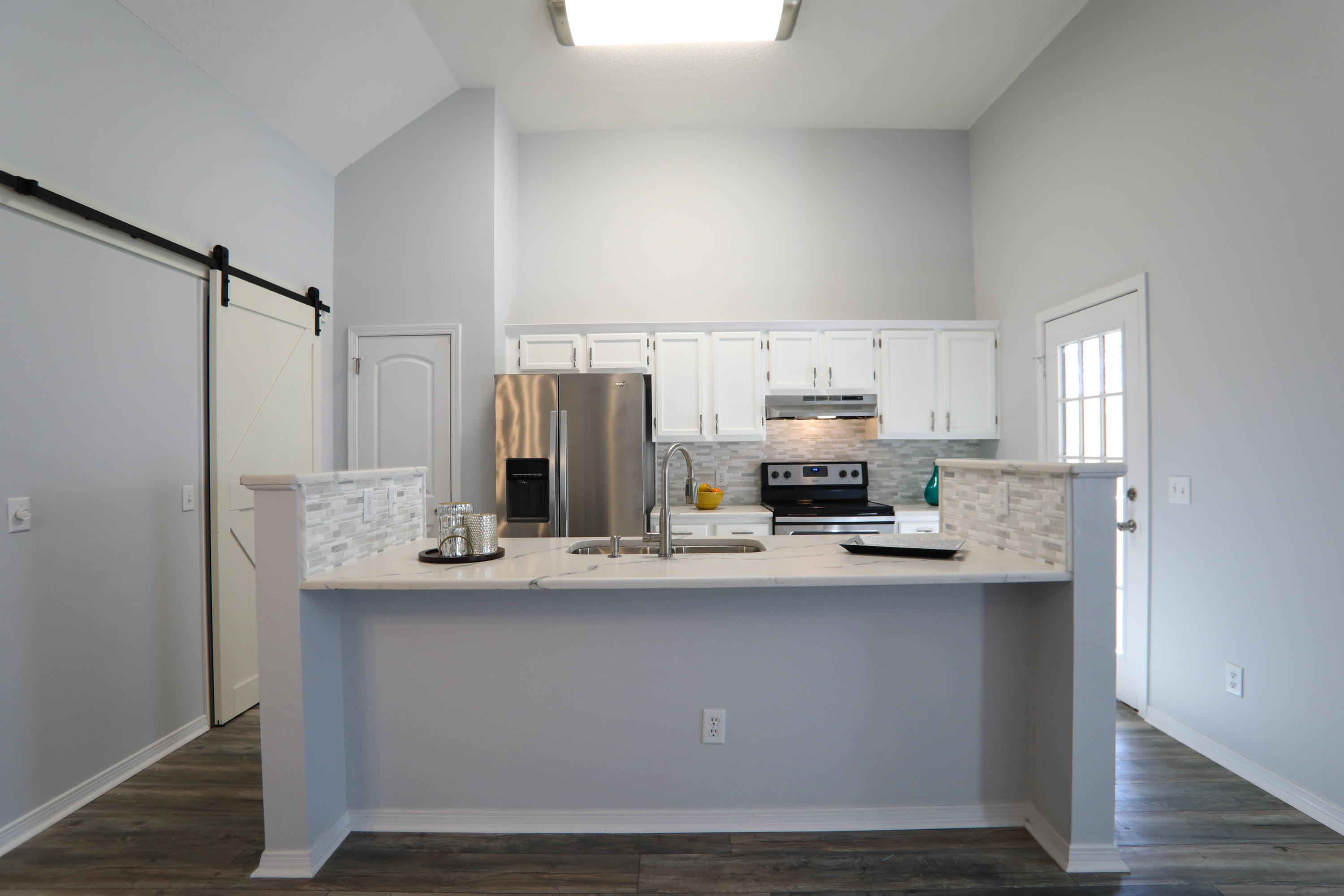 LAKE CHARLESTON - Residential