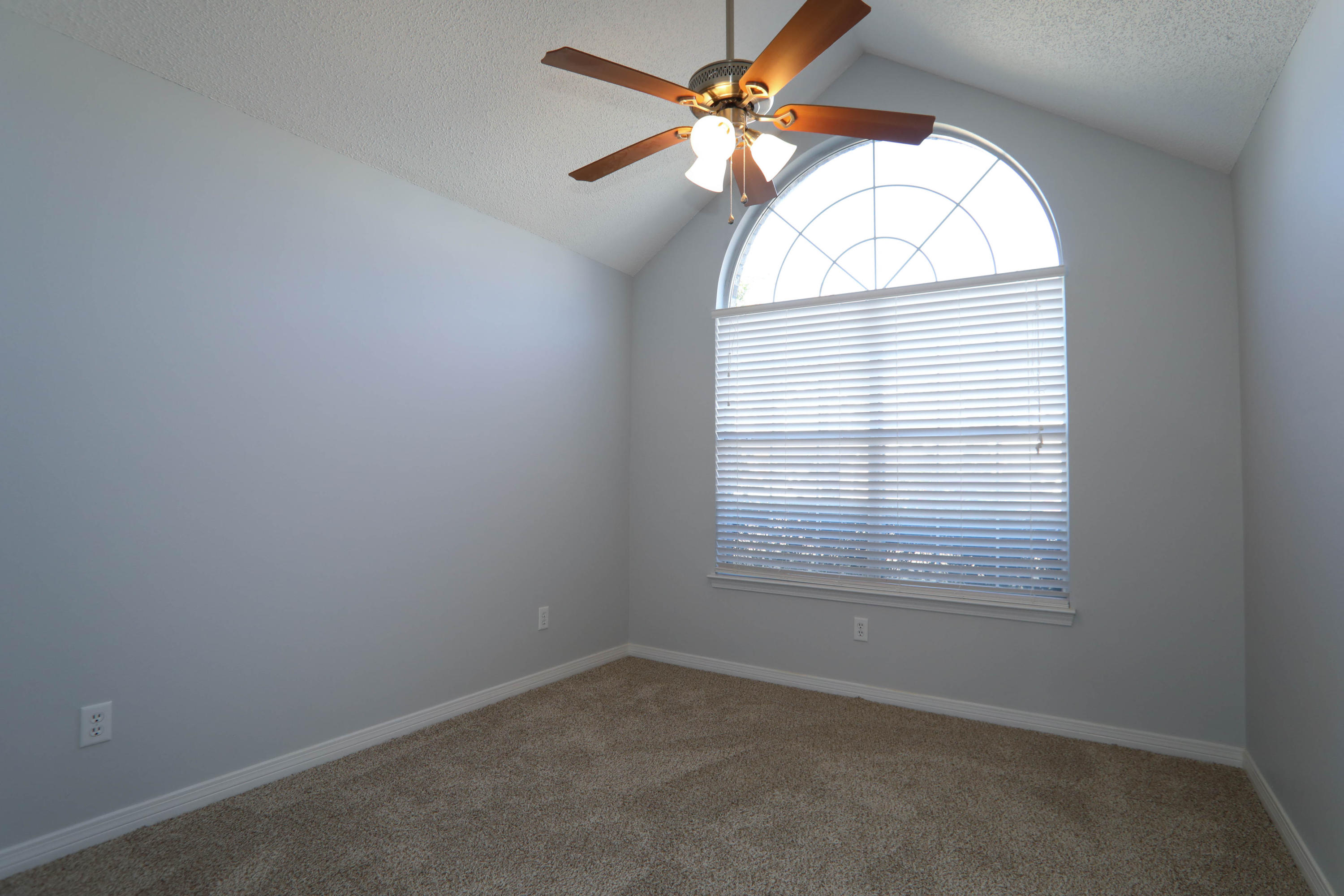 LAKE CHARLESTON - Residential