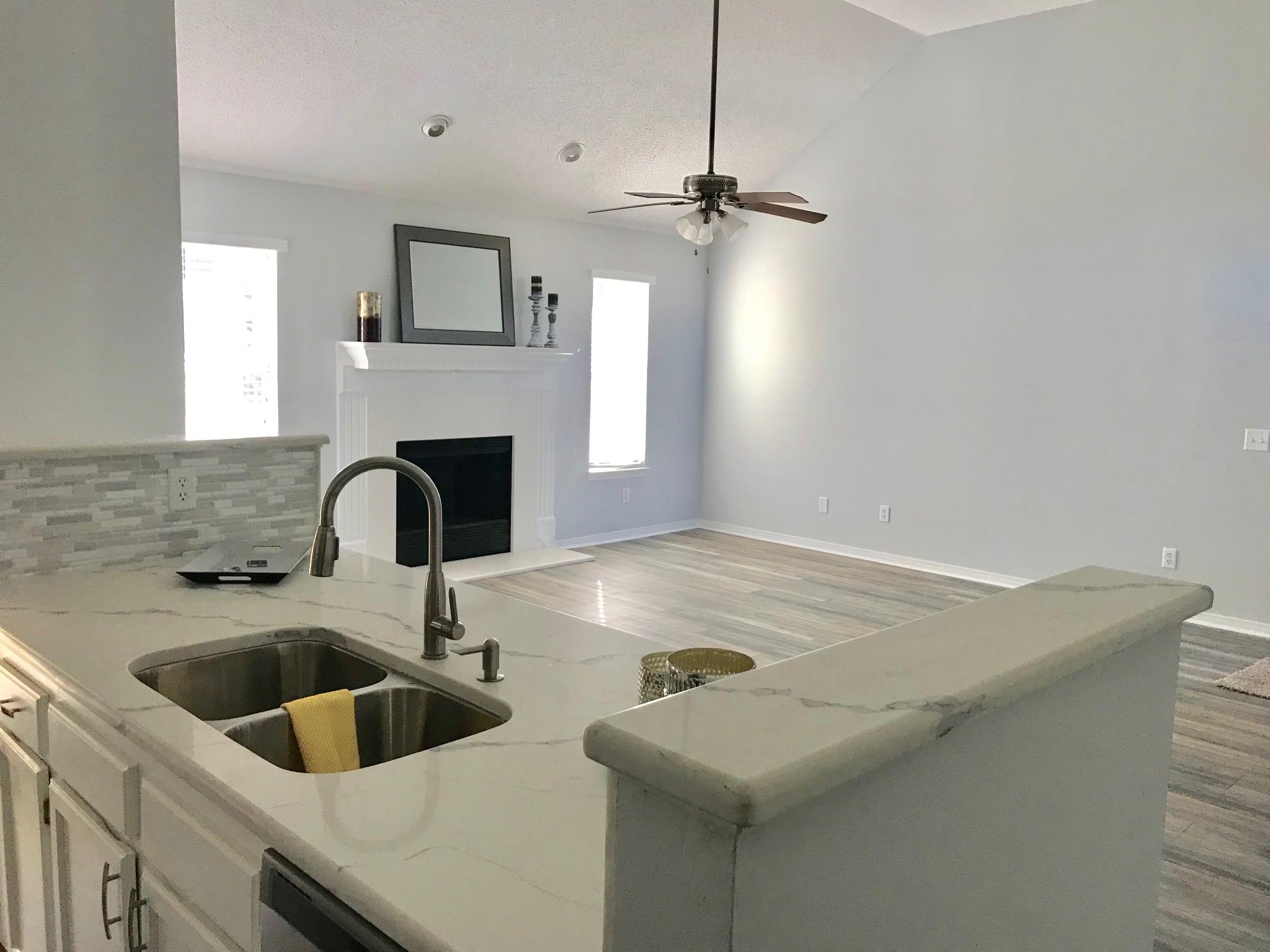 LAKE CHARLESTON - Residential