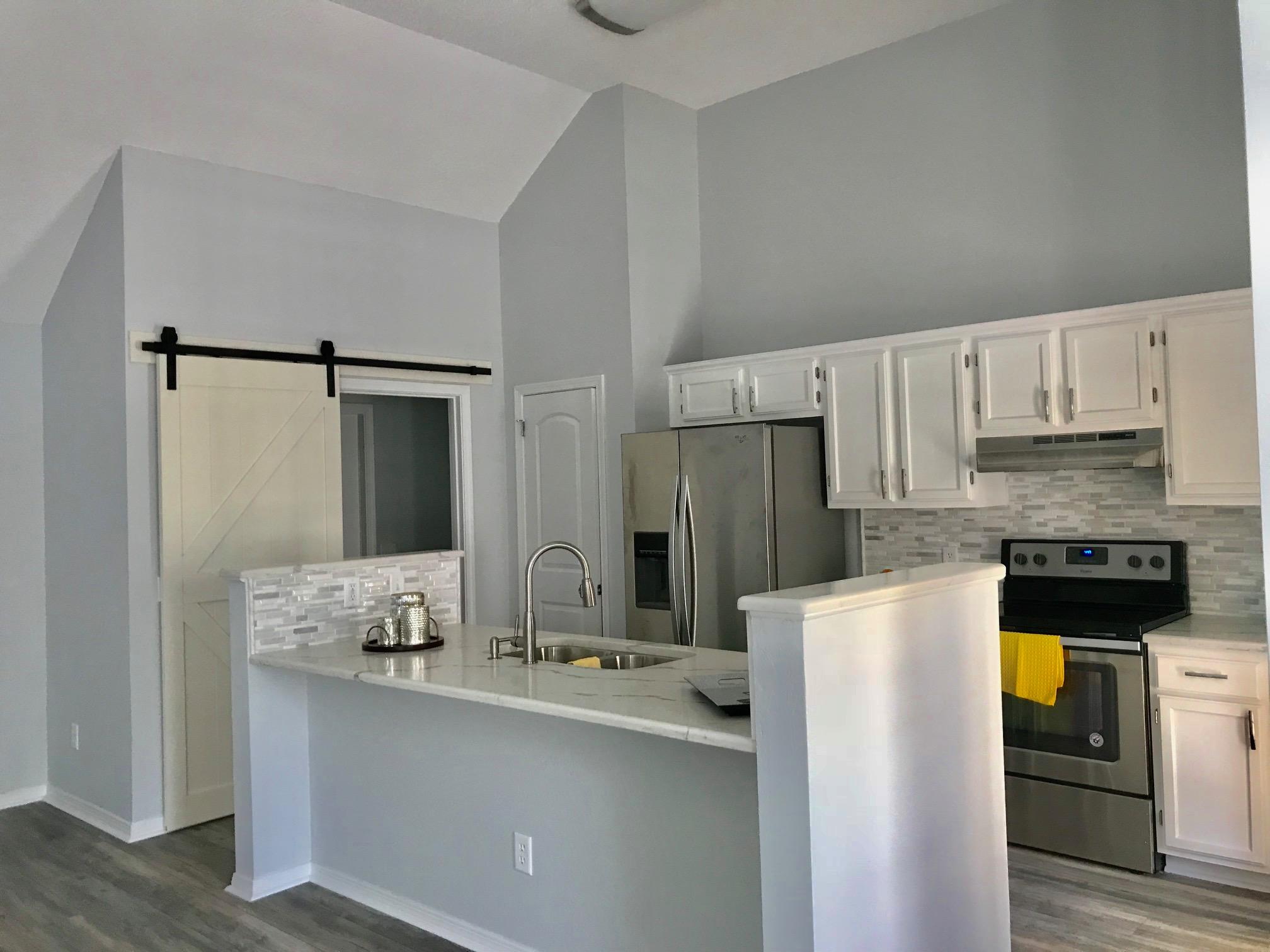 LAKE CHARLESTON - Residential