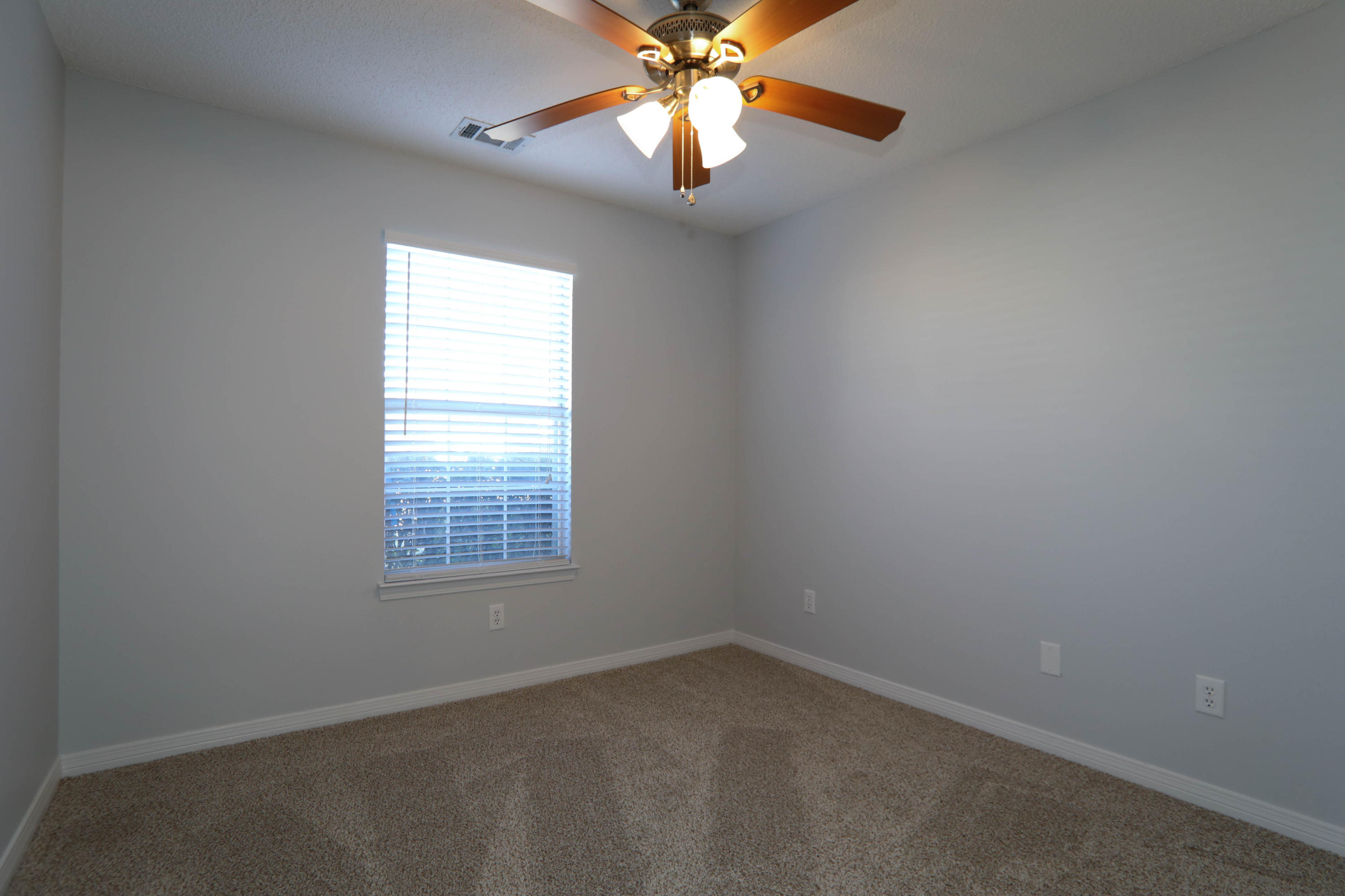 LAKE CHARLESTON - Residential