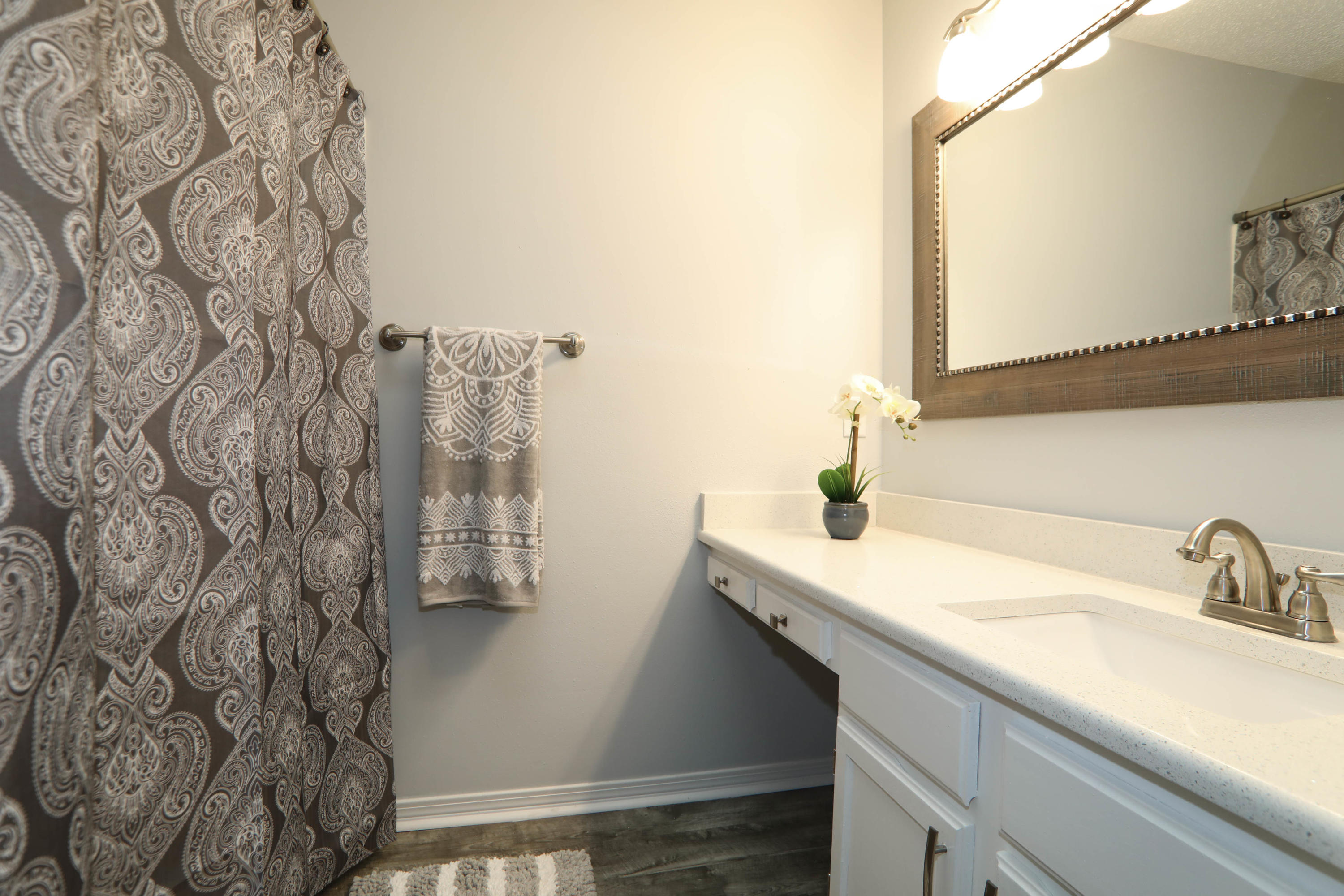 LAKE CHARLESTON - Residential