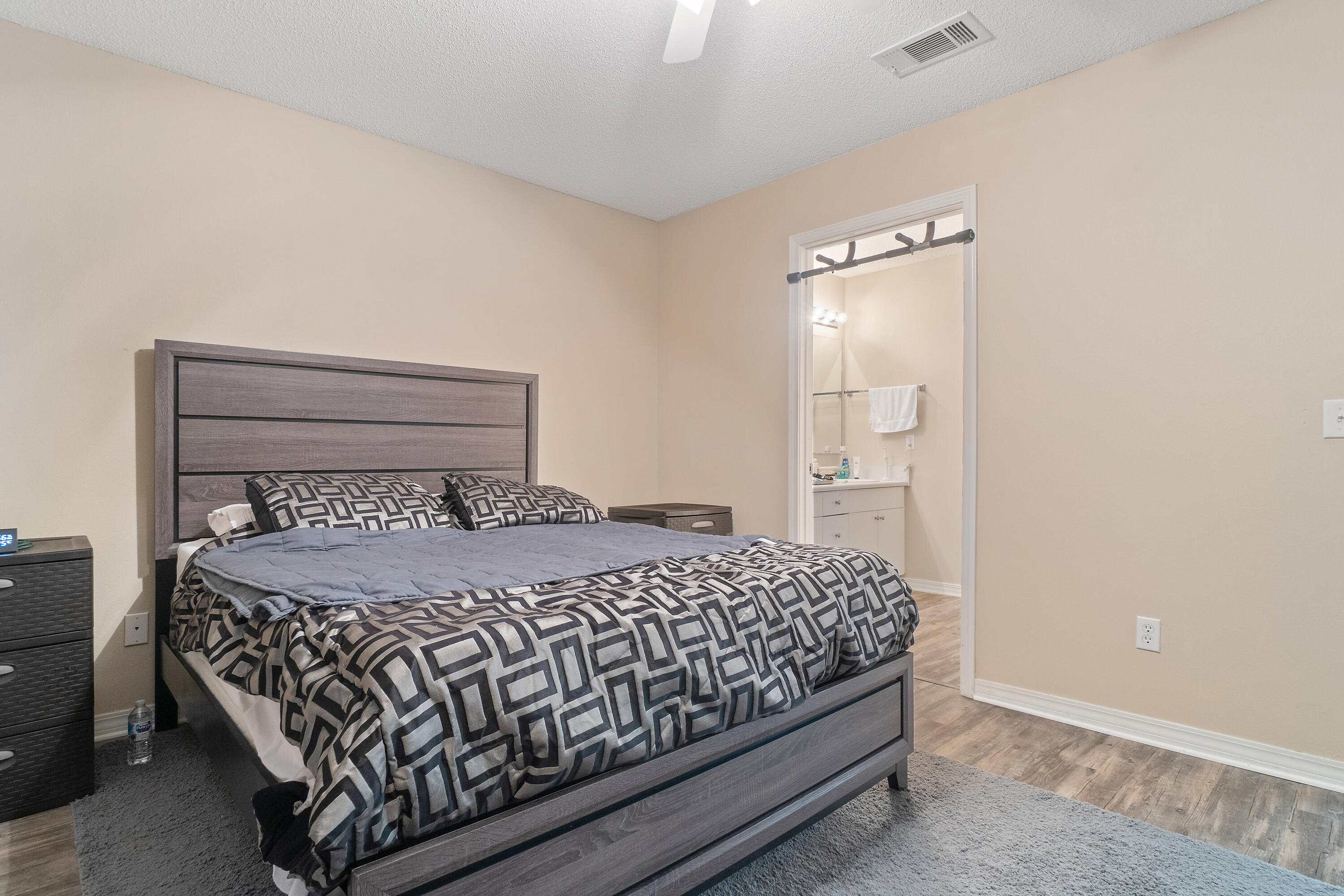 THE VINEYARDS - Residential