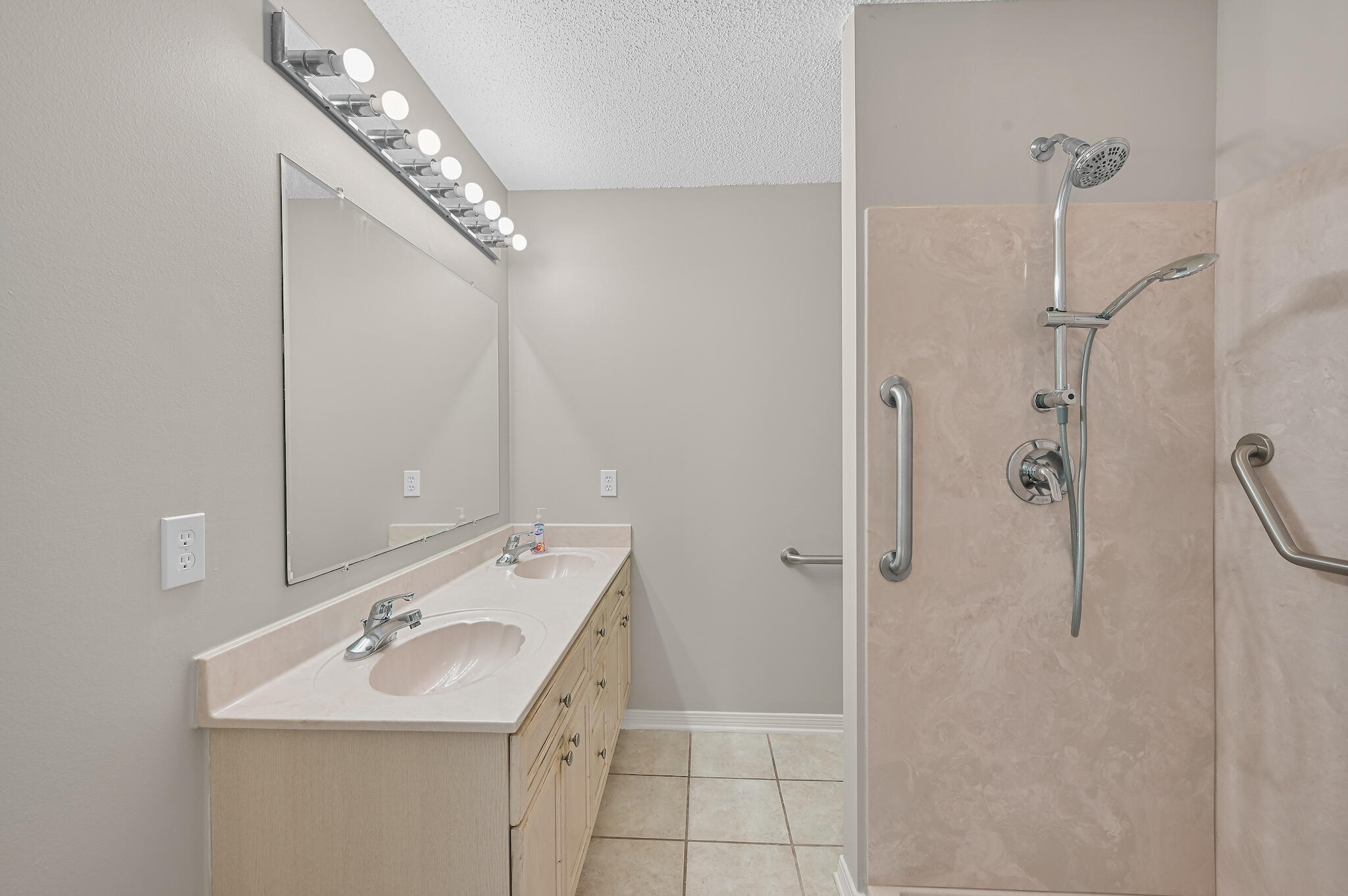 HIDDEN HARBOR UNREC - Residential