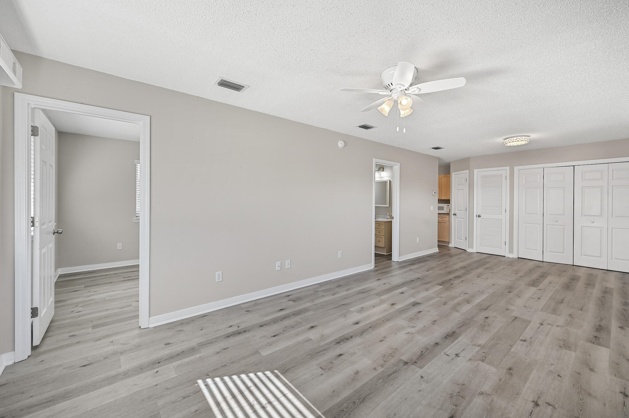 HIDDEN HARBOR UNREC - Residential