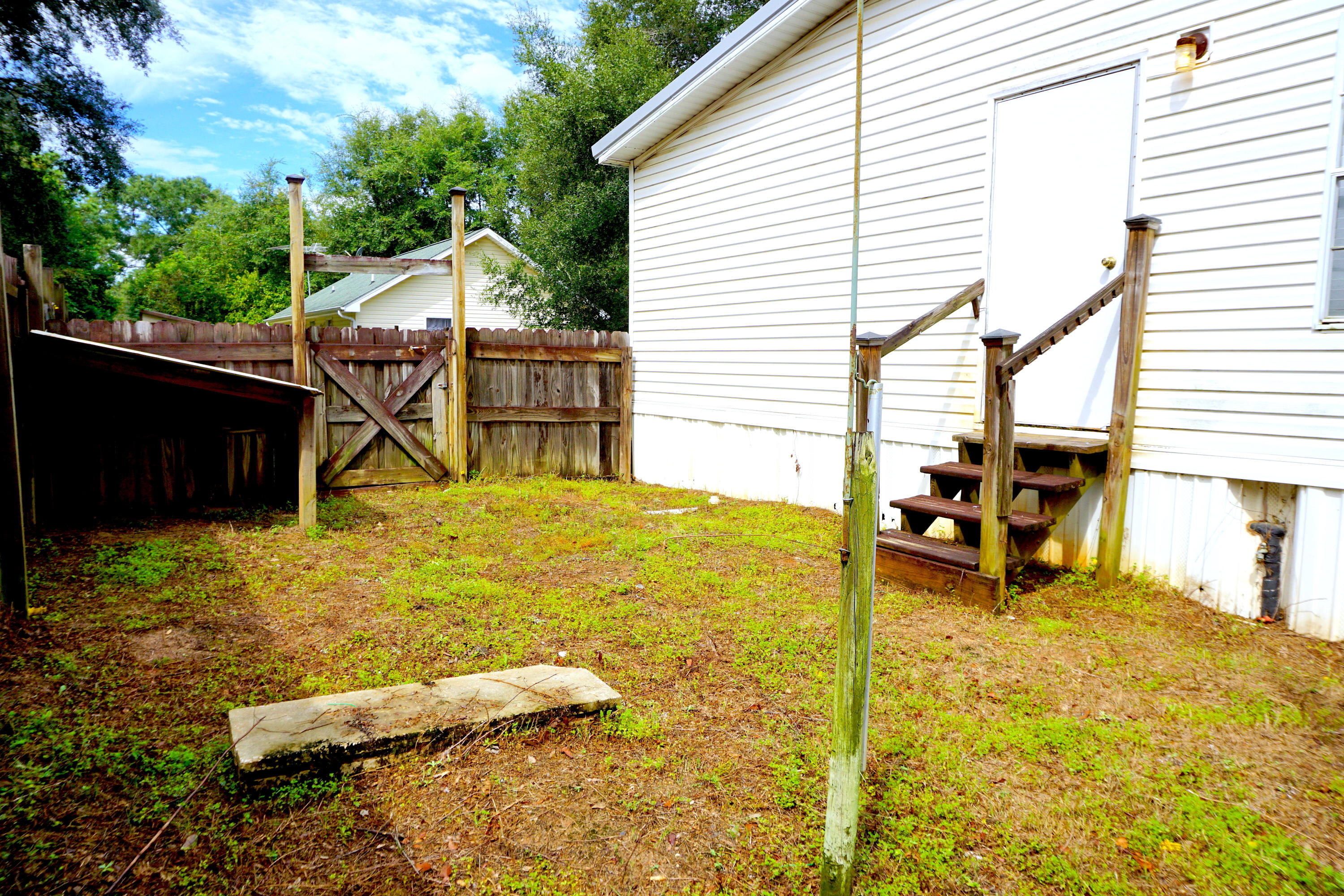 NO RECORDED SUBDIVISION - Residential