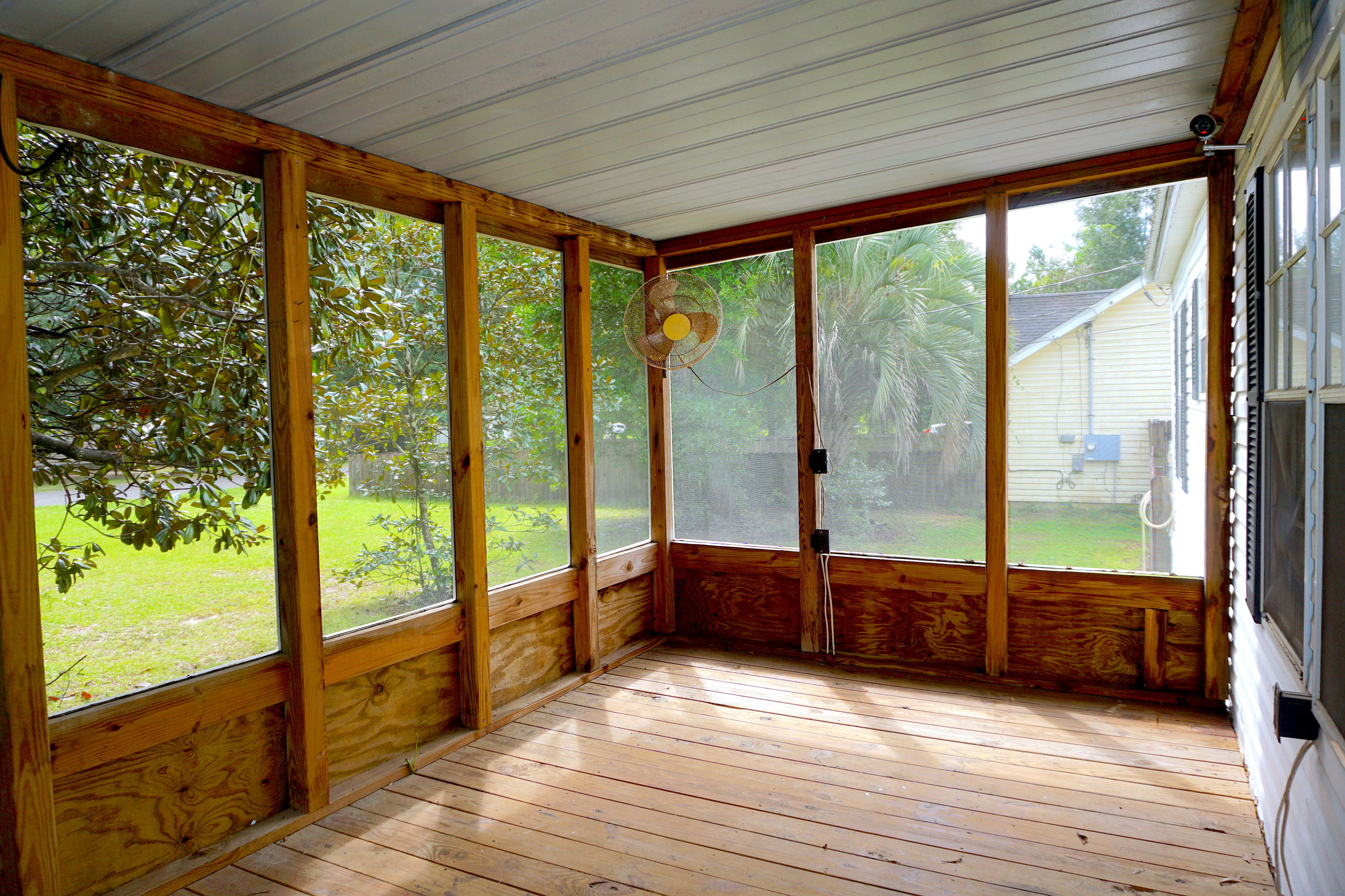 NO RECORDED SUBDIVISION - Residential