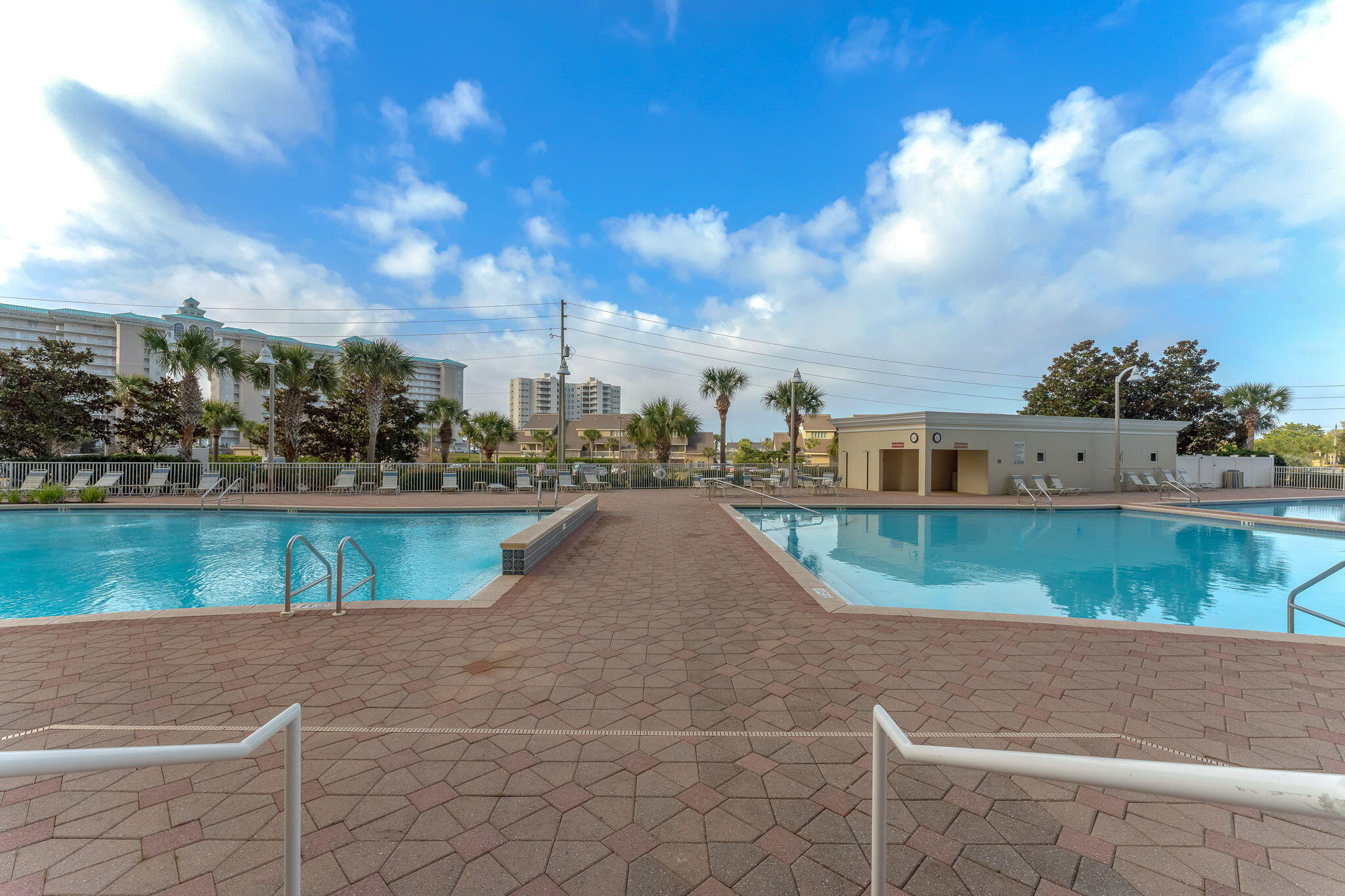 ARIEL DUNES I - Residential