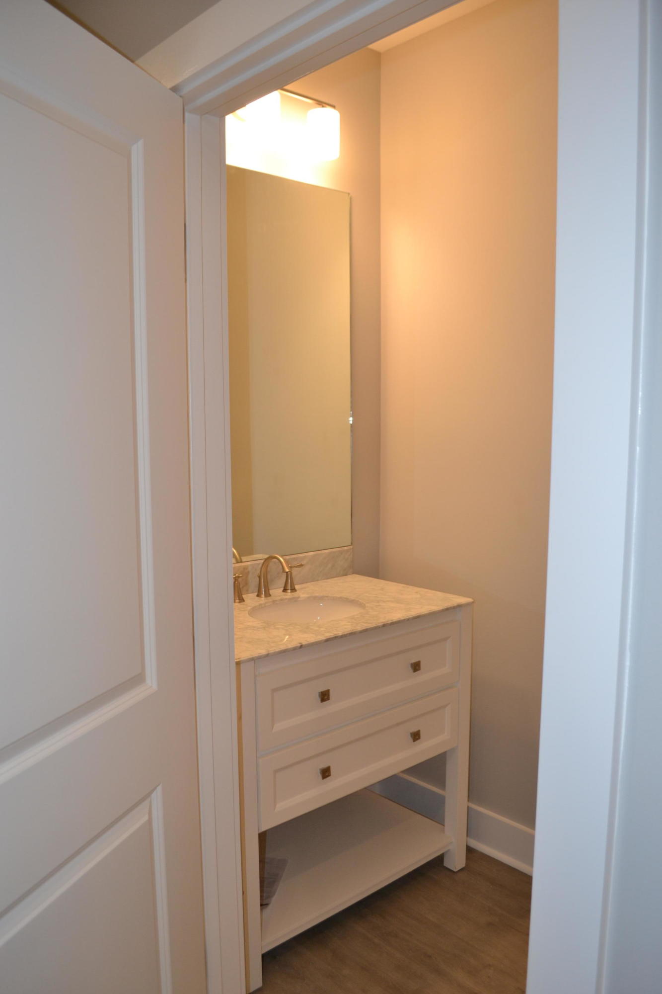 HIDDEN BAY VILLAGE - Residential