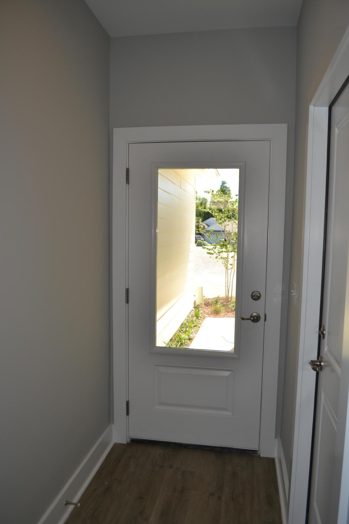 HIDDEN BAY VILLAGE - Residential