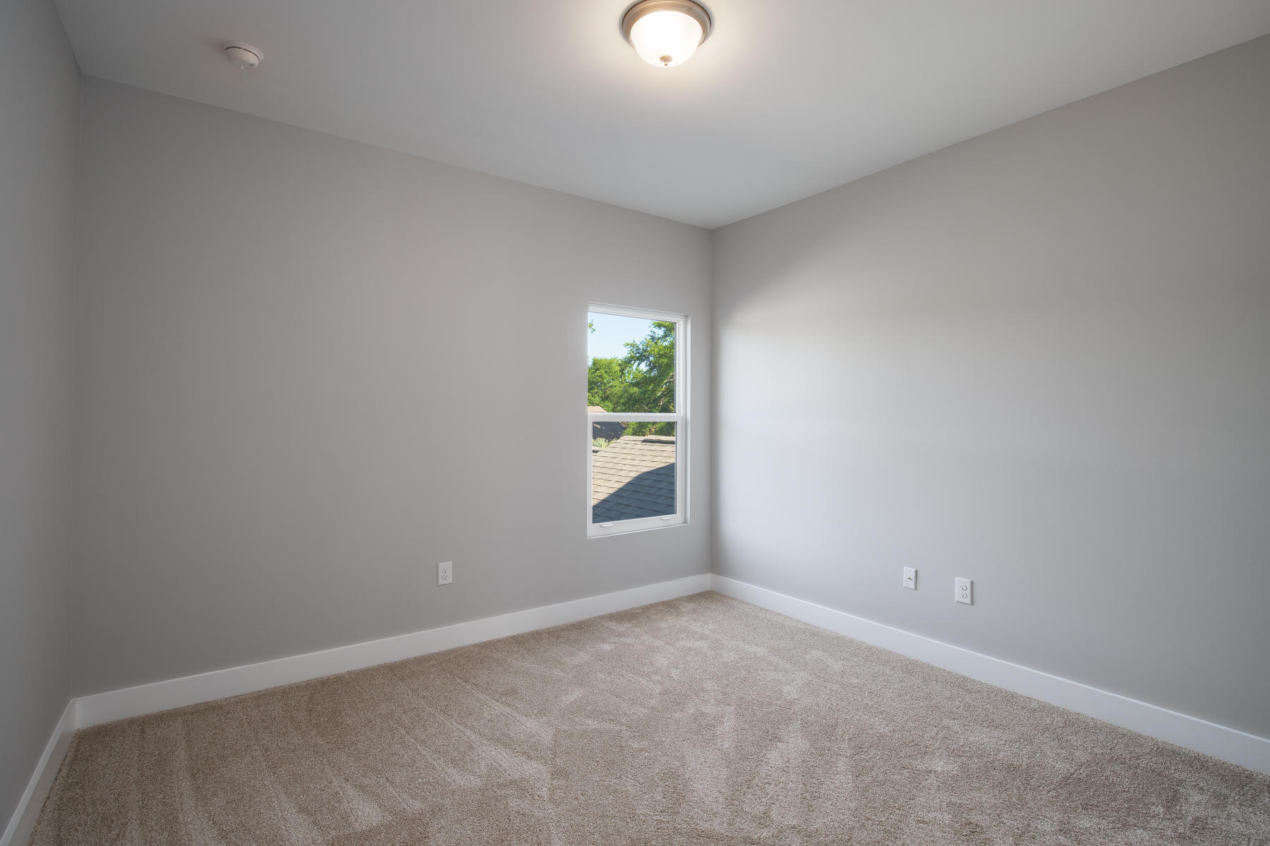 HIDDEN BAY VILLAGE - Residential