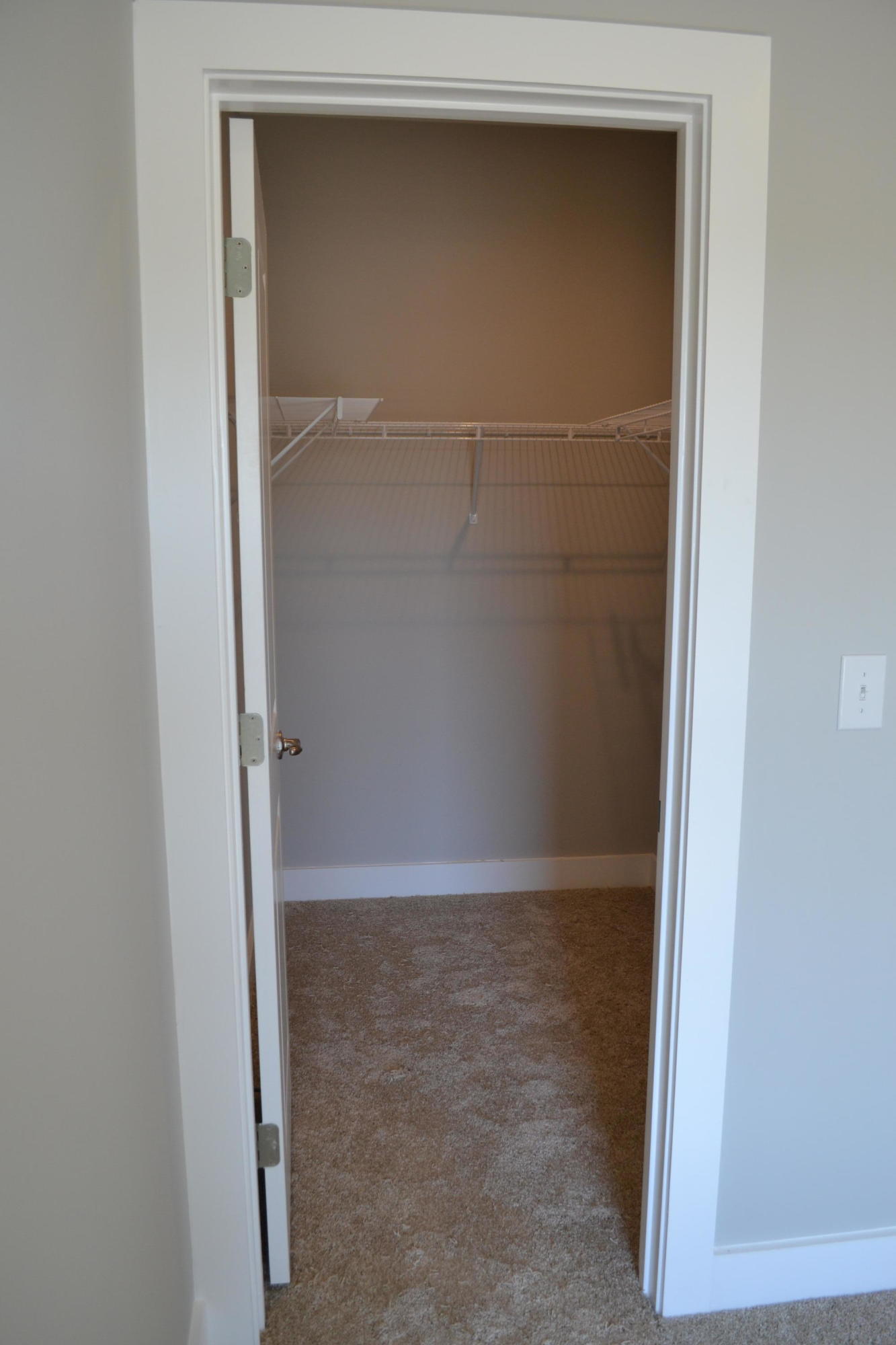 HIDDEN BAY VILLAGE - Residential