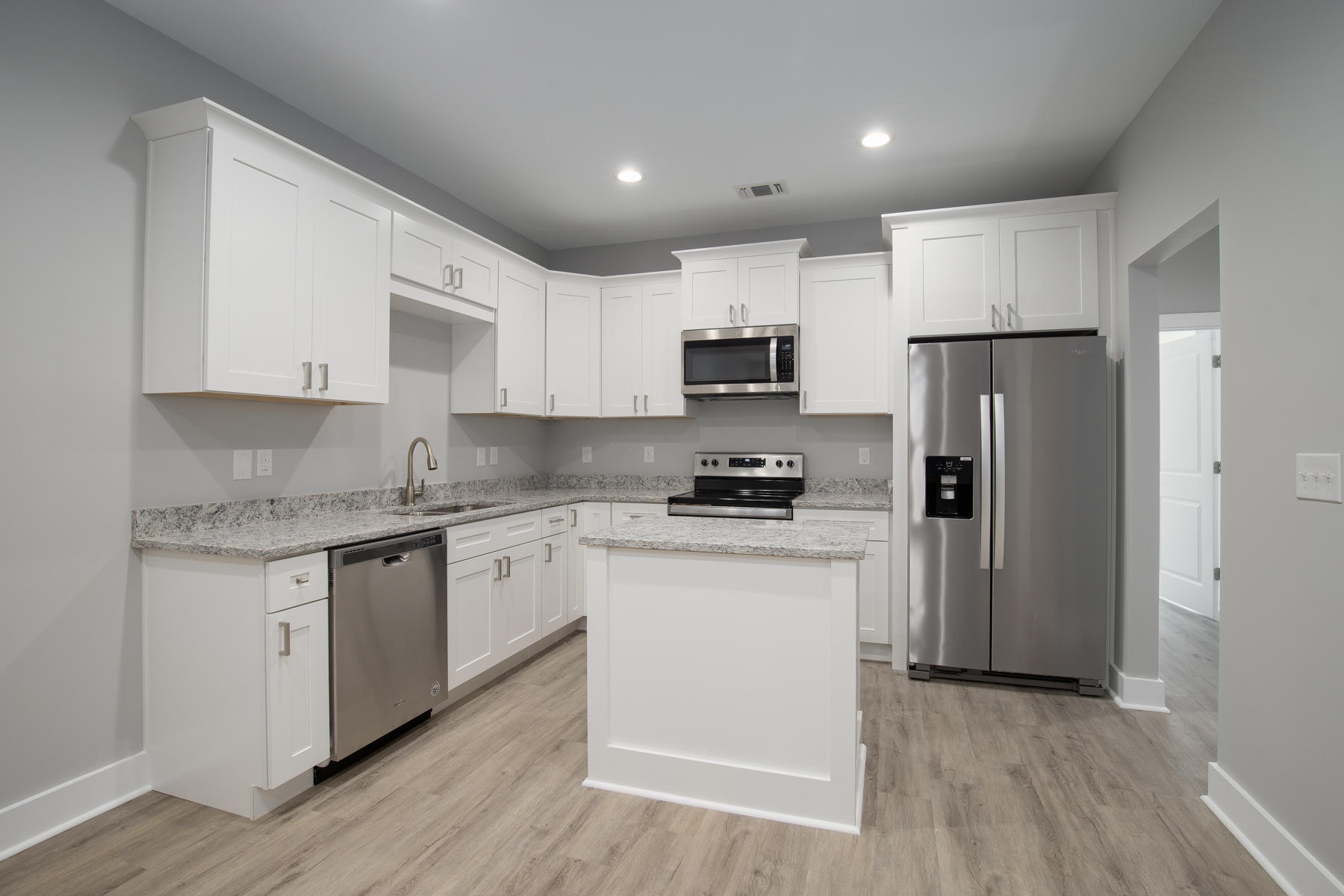 HIDDEN BAY VILLAGE - Residential