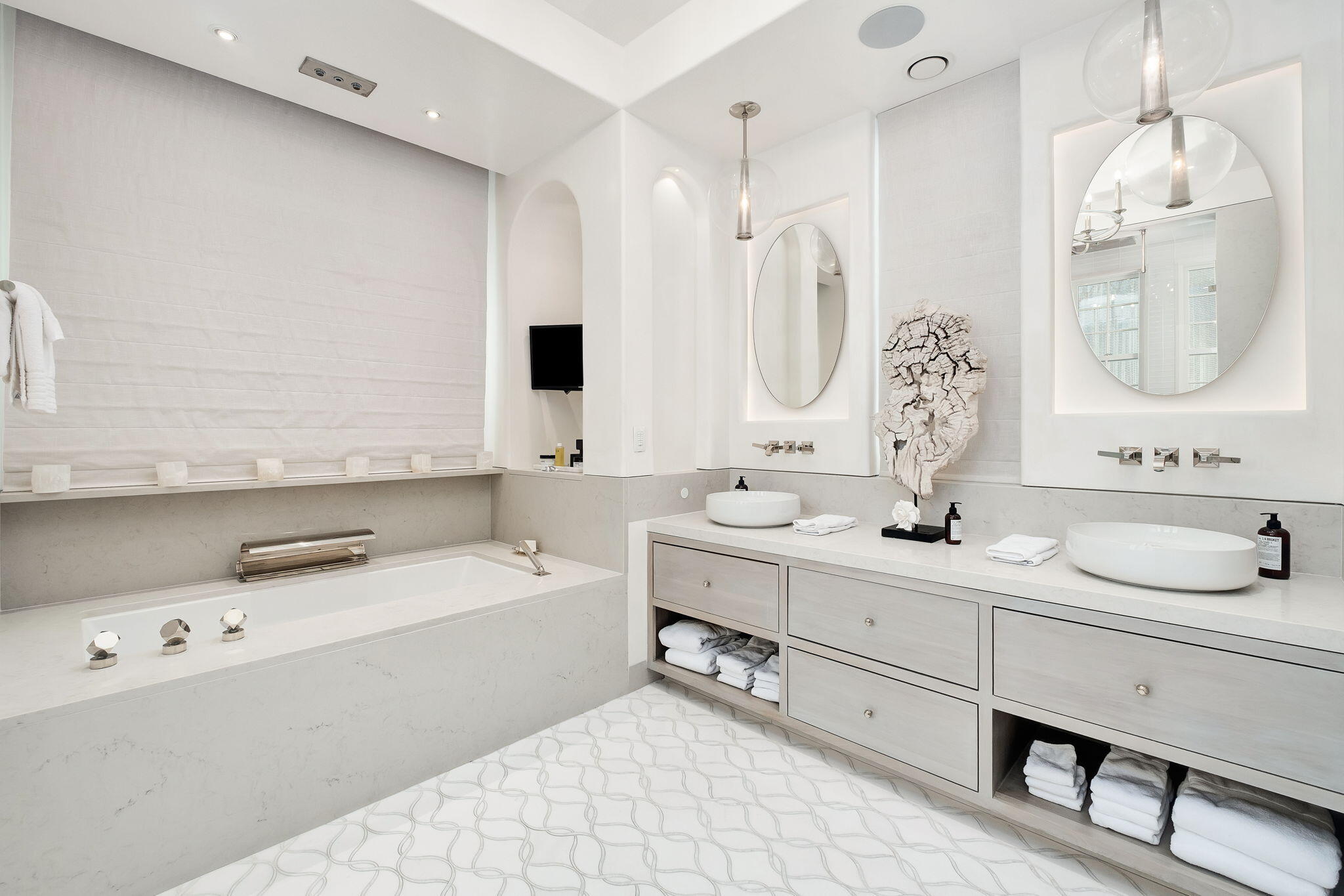 ALYS BEACH - Residential