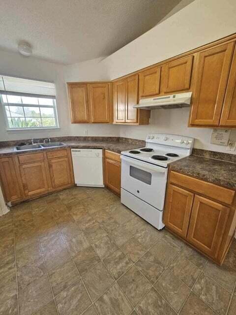 REDSTONE ESTATES - Residential