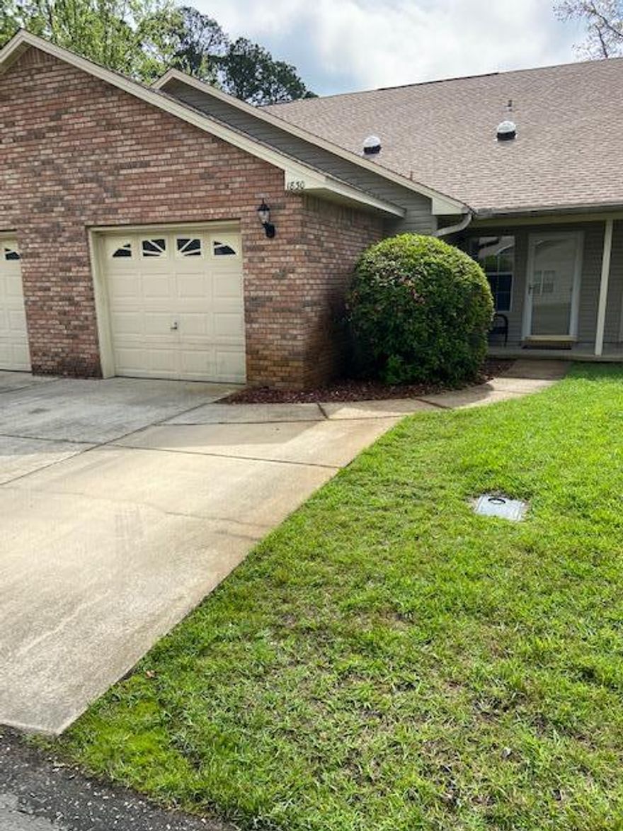 Great turn key home awaiting new owners. Centrally located in FWB. Owners have taken great care of this home. New roof in 2018, HVAC and HWH replaced in 2014. LVP Flooring and carpets installed 2018 also.Home features a good sized living room with vaulted ceiling. There is a large eat-in kitchen with stainless steel appliances, white cabinets and quartz counter tops with a deep under mount sink, along with a pantry for extra storage.Master bedroom and bath are on the 1st floor. Large 2nd & 3rd bedrooms along with guest bath are upstairs. Good sized closets and ceiling fans in both bedrooms. Bath has quartz counters and LVP flooring. There is a lot of extra storage under the stairs. There is a washer and dryer closet in the garage. Come see this great home today