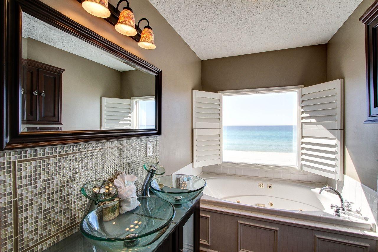 SOUTHERN EXPOSURES II - Residential