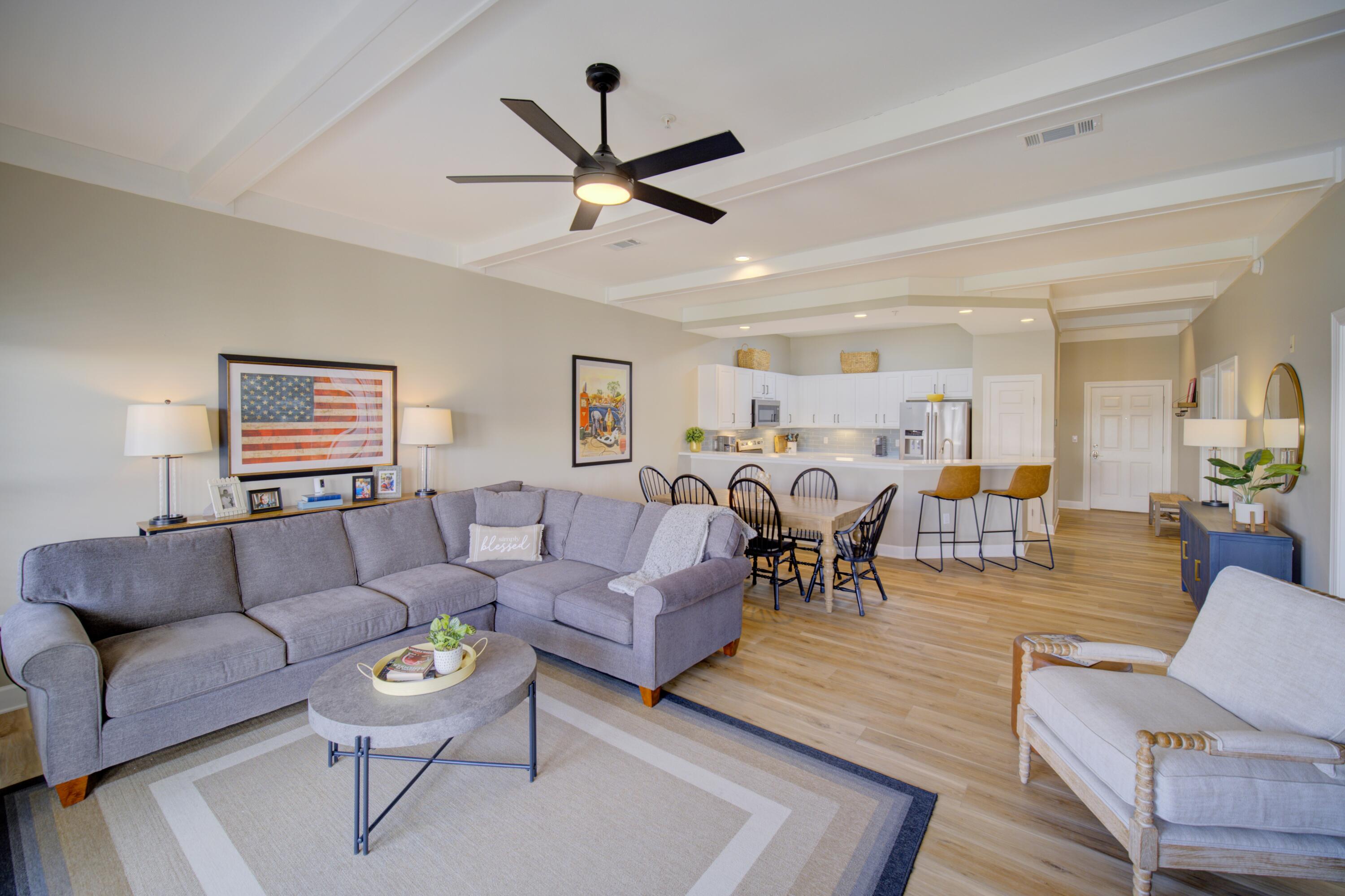 PAVILION PALMS - Residential