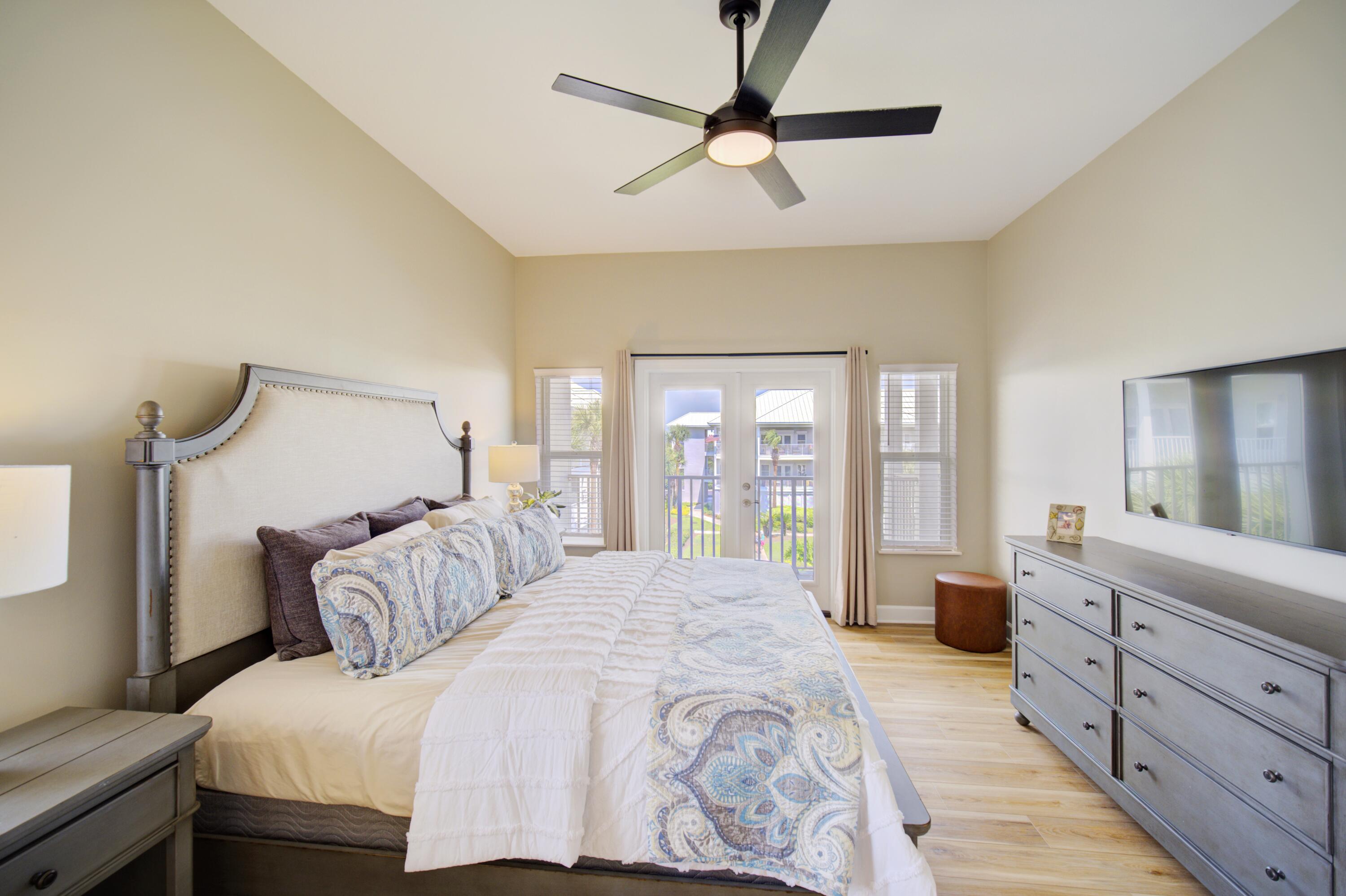 PAVILION PALMS - Residential