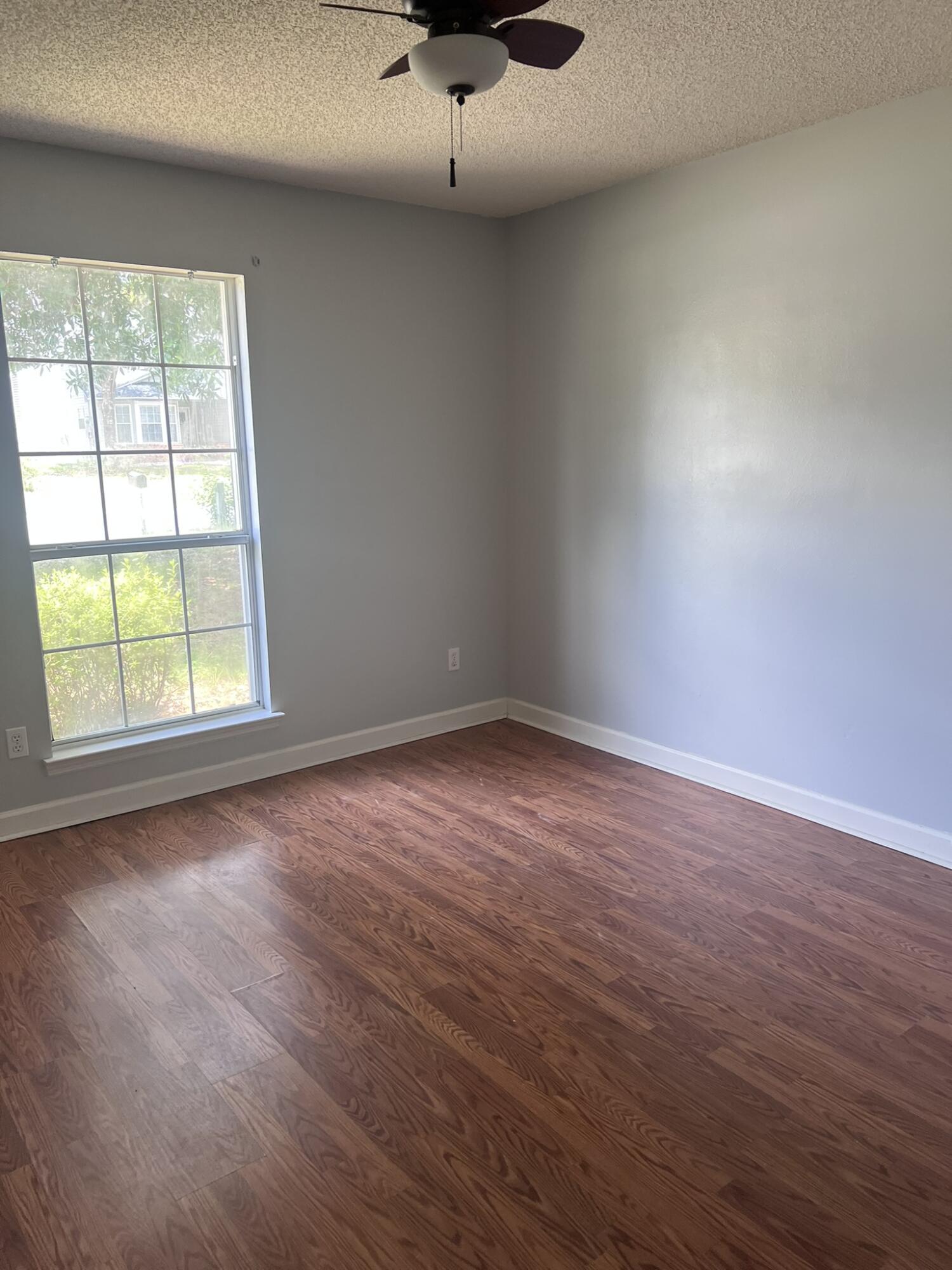 HOLLYROD PARK - Residential Lease