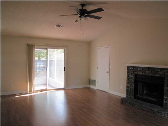 HOLLYROD PARK - Residential Lease