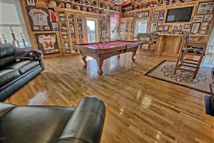 TREASURE ISLAND - Residential