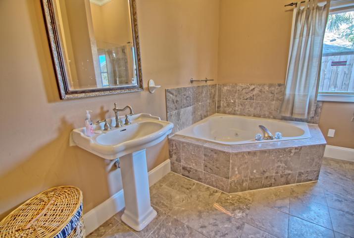 TREASURE ISLAND - Residential