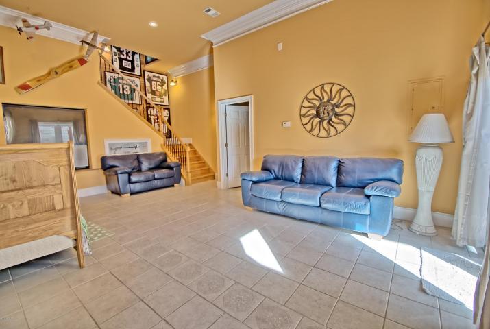 TREASURE ISLAND - Residential