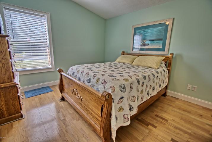 TREASURE ISLAND - Residential