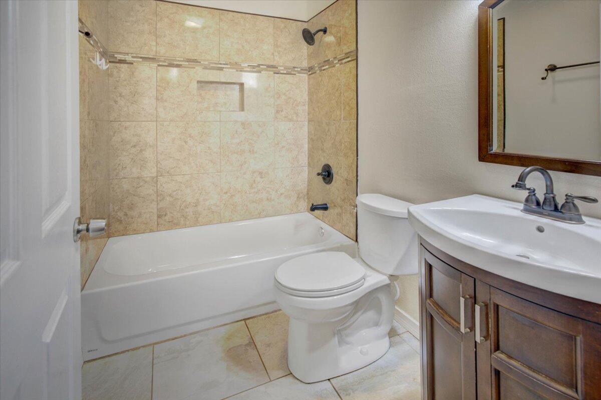 AVONDALE - Residential