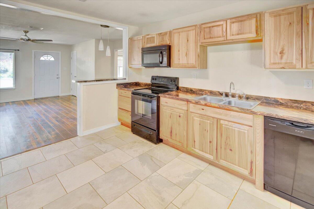 AVONDALE - Residential