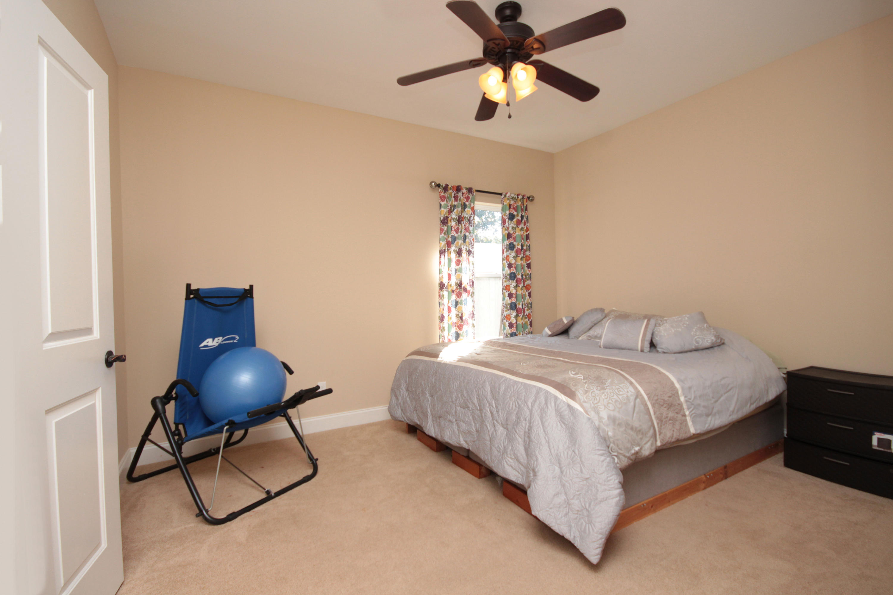 COLONIAL ESTATES - Residential