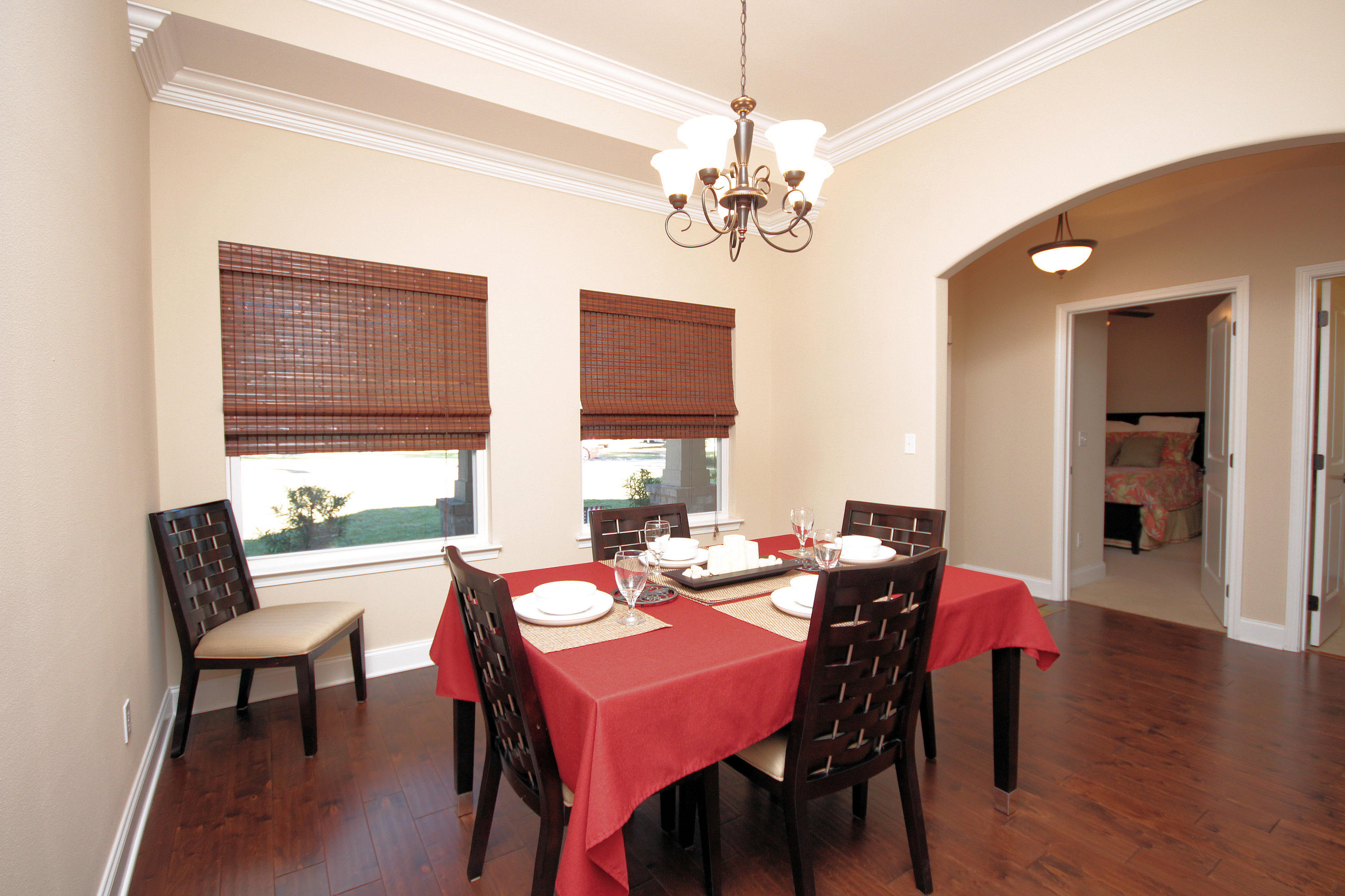 COLONIAL ESTATES - Residential