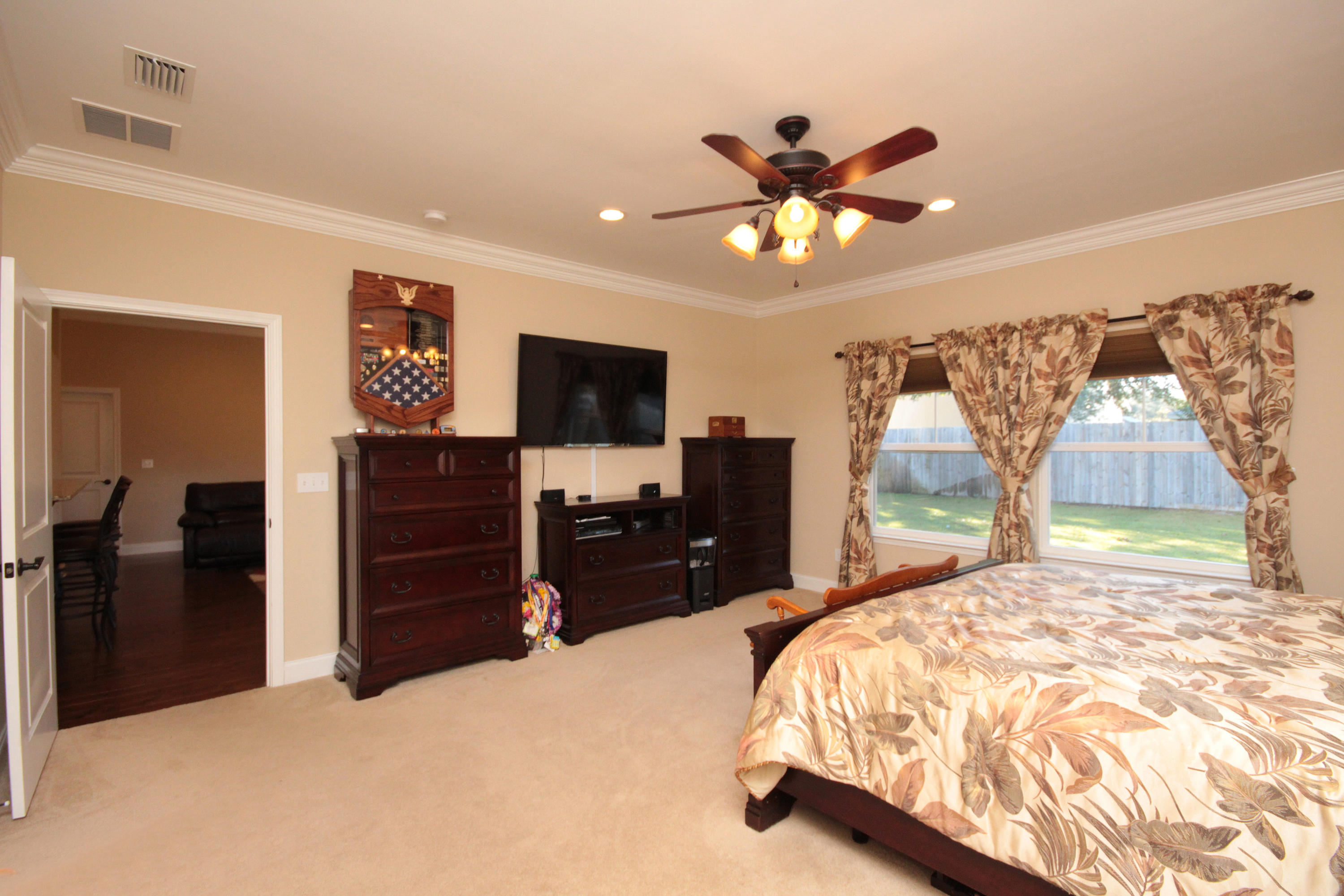 COLONIAL ESTATES - Residential