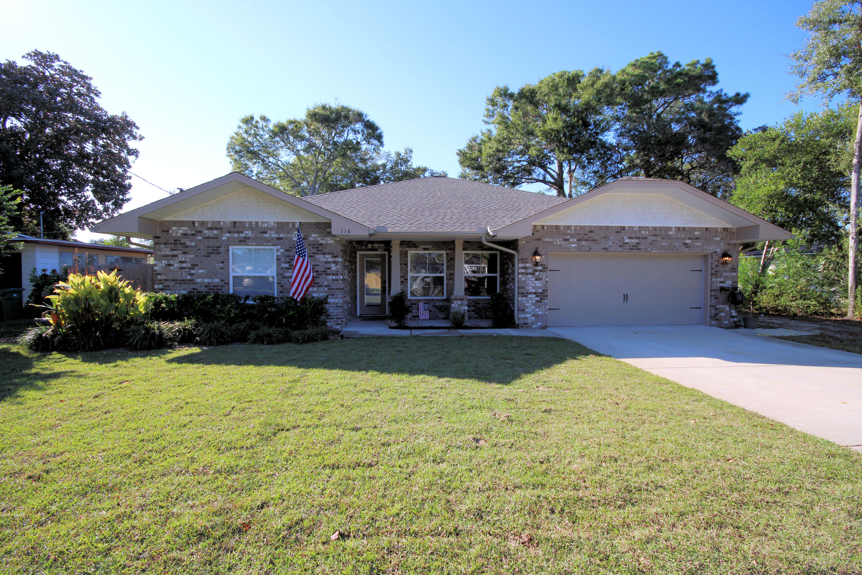 COLONIAL ESTATES - Residential