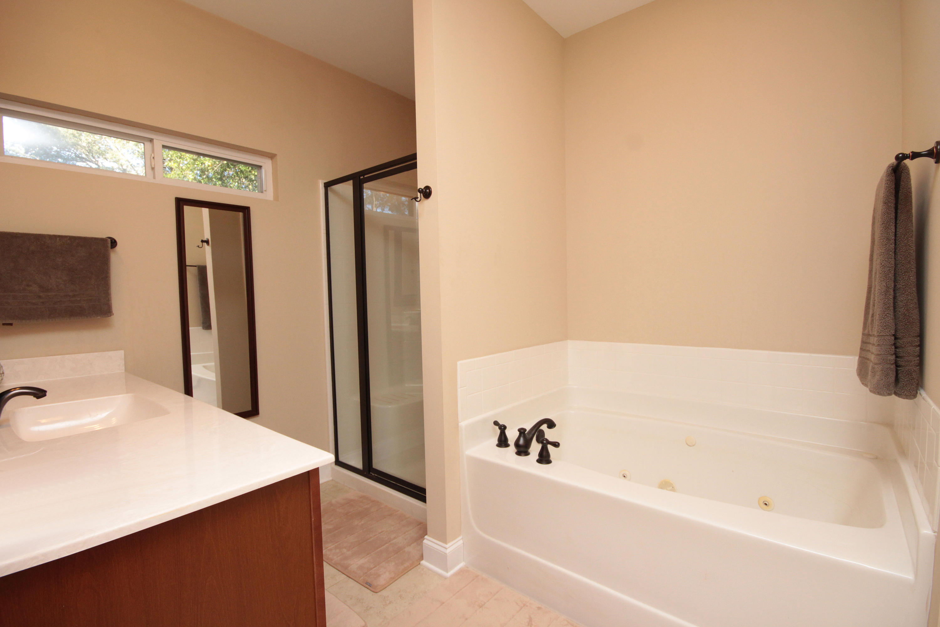 COLONIAL ESTATES - Residential