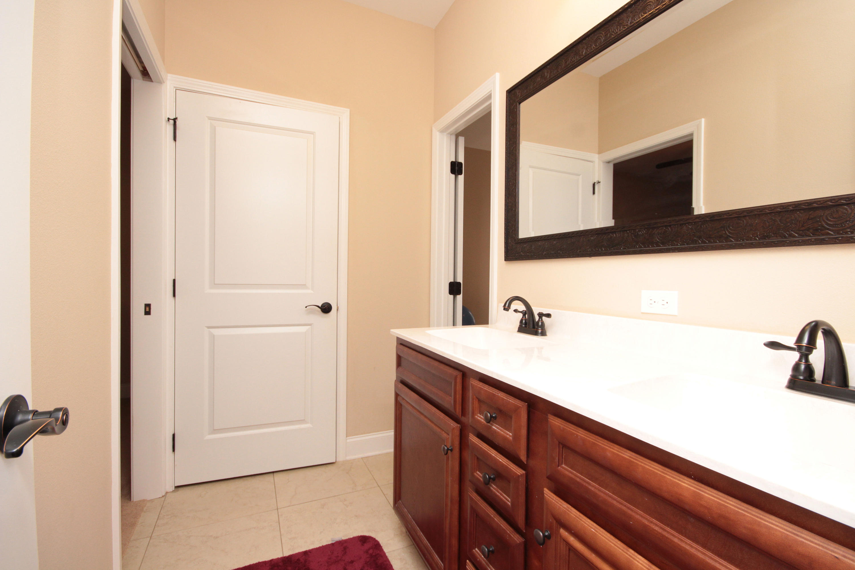 COLONIAL ESTATES - Residential