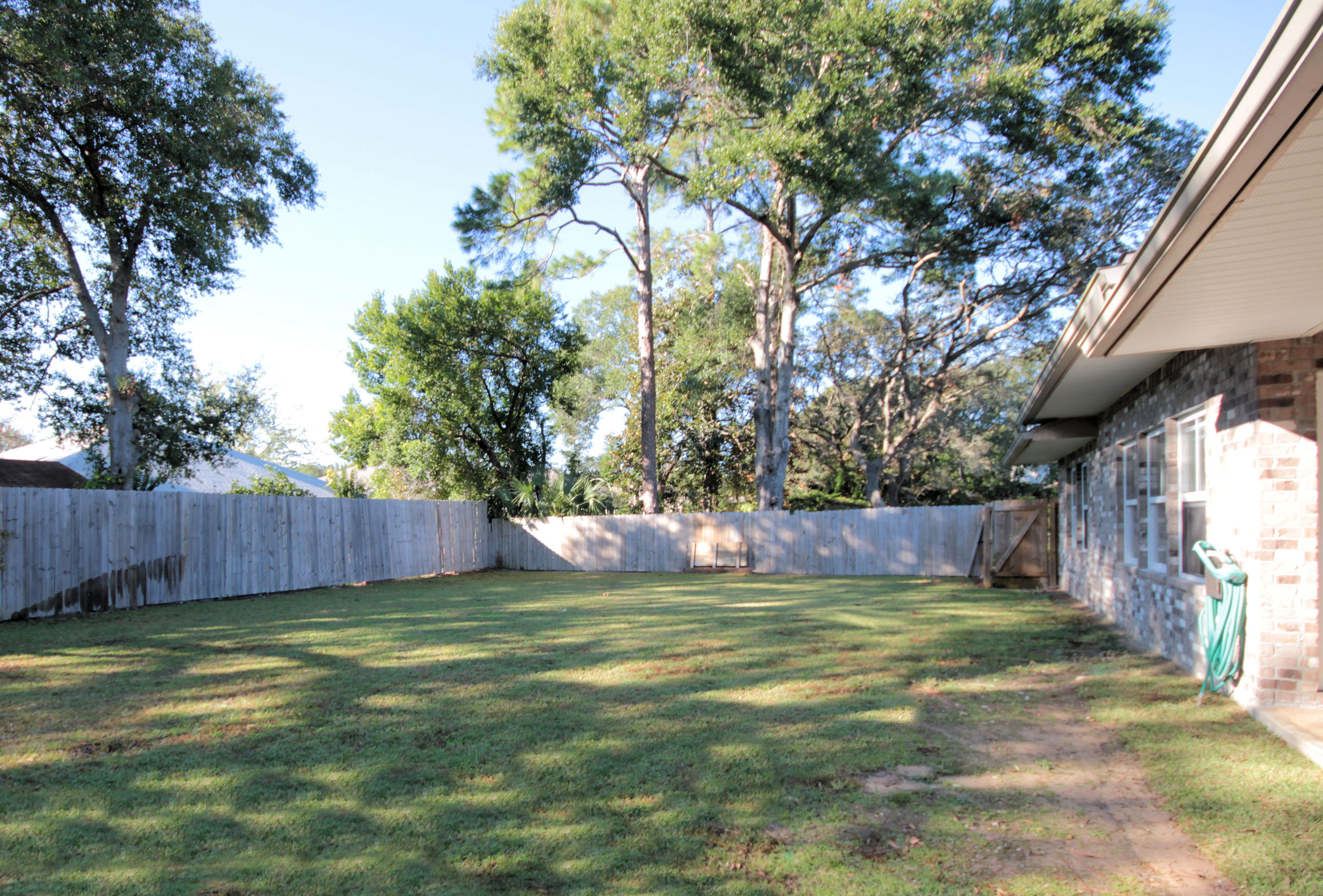 COLONIAL ESTATES - Residential